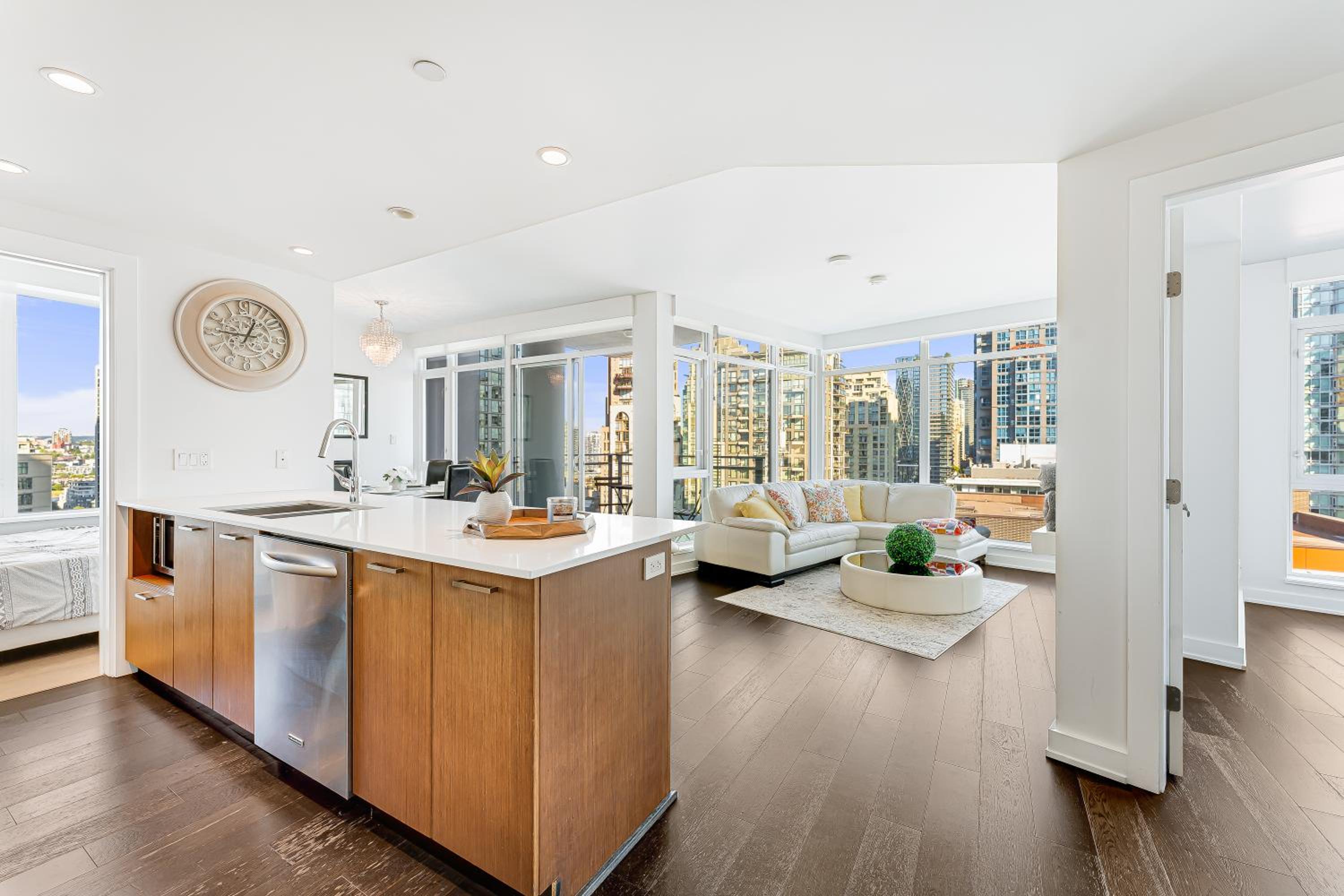 Premium 2BR Living with Unmatched Cityscape Views