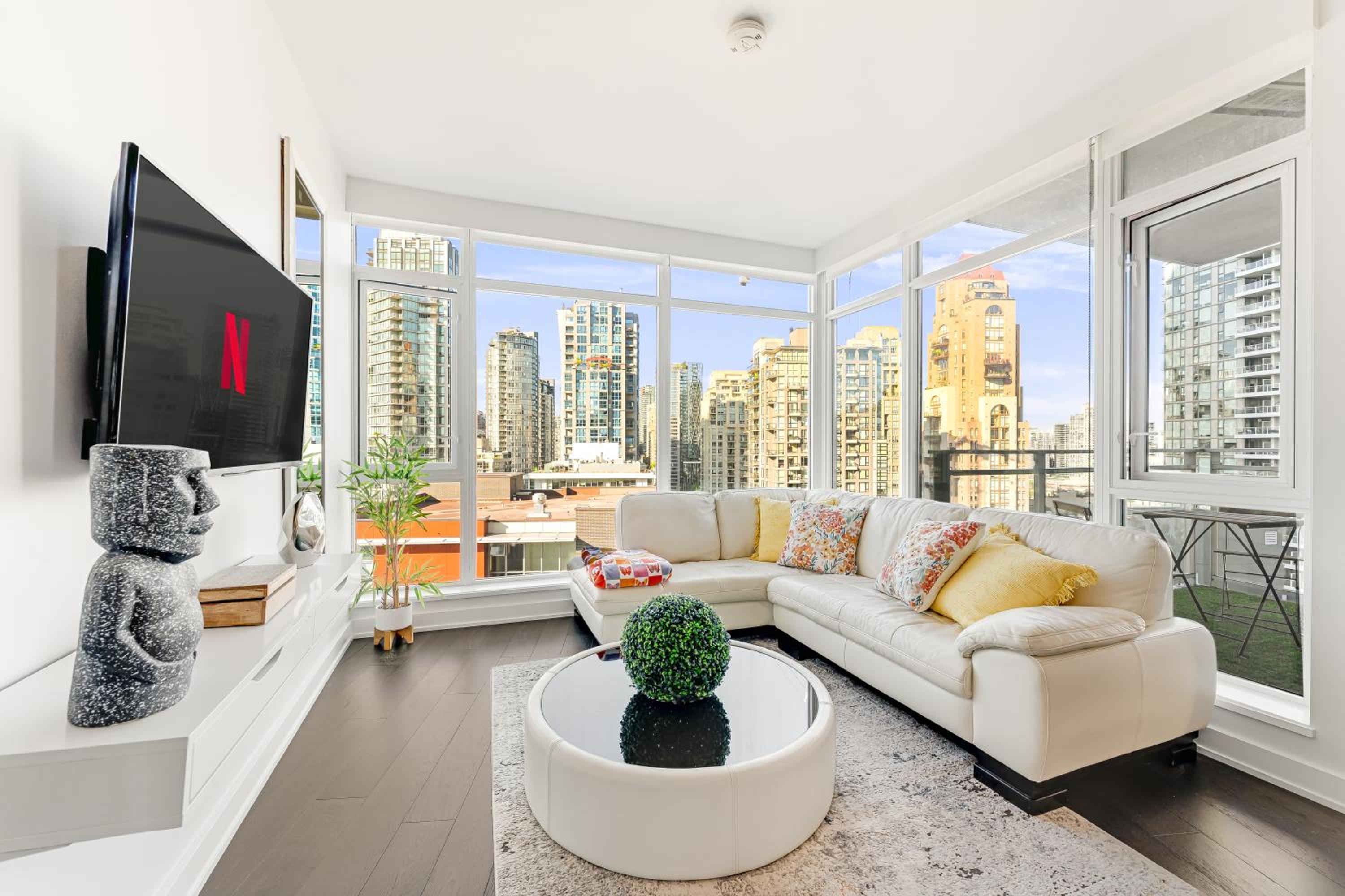 Premium 2BR Living with Unmatched Cityscape Views