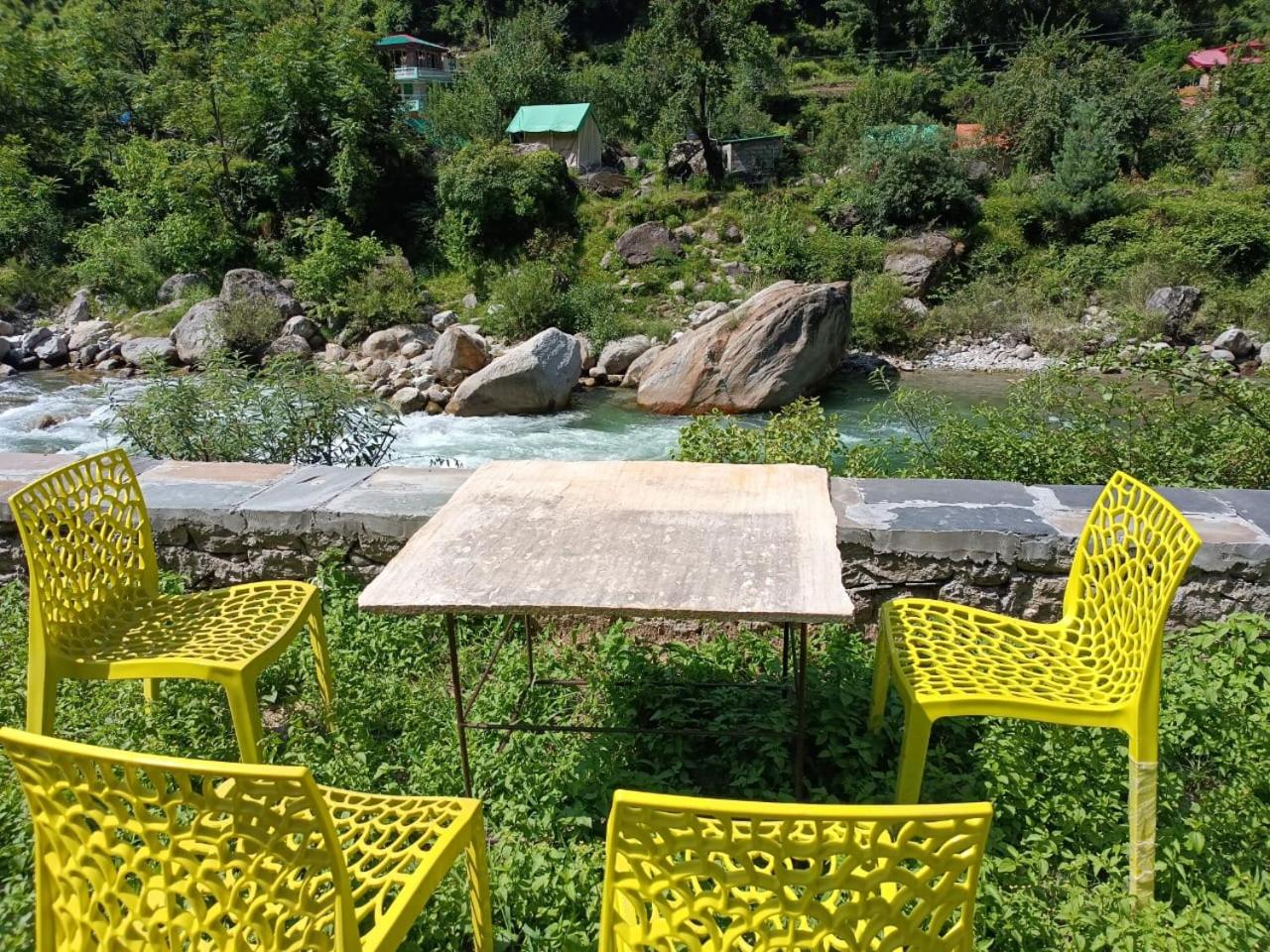 Tirthan Jaabal Homestay view 4