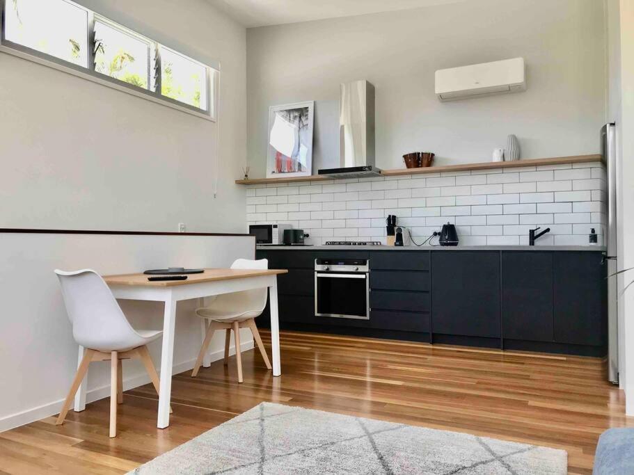 The Noosa Loft - Private, Close to Everything!