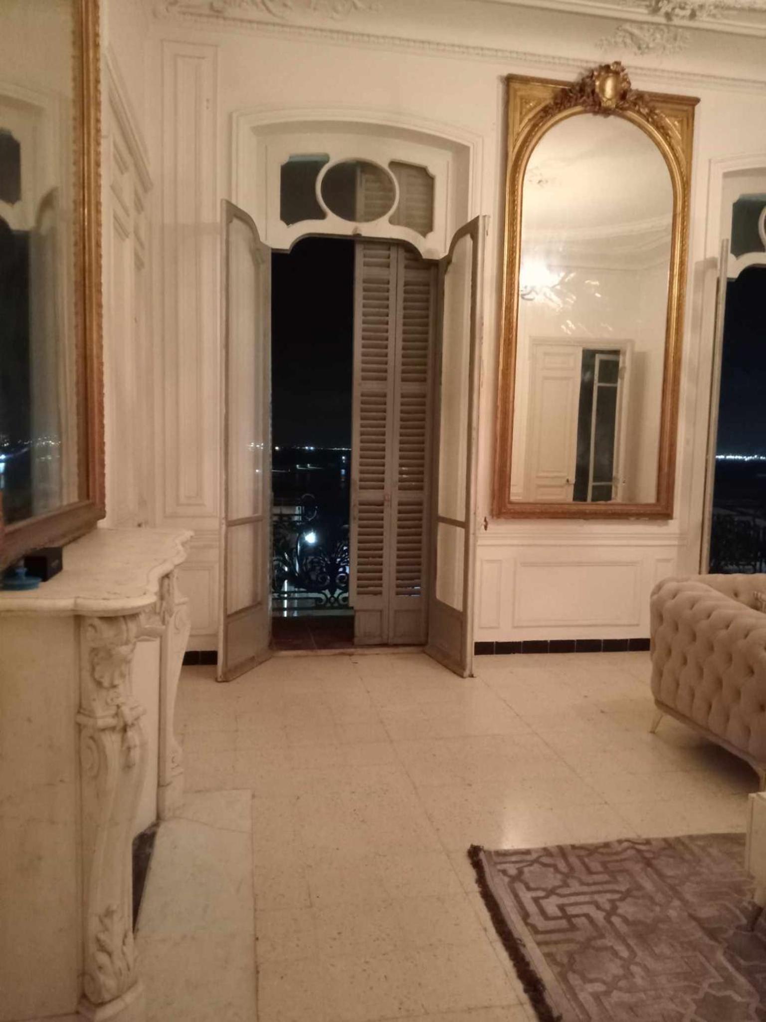 Très grand apartement hausmanien cœur du centre ville vu mer immédiate