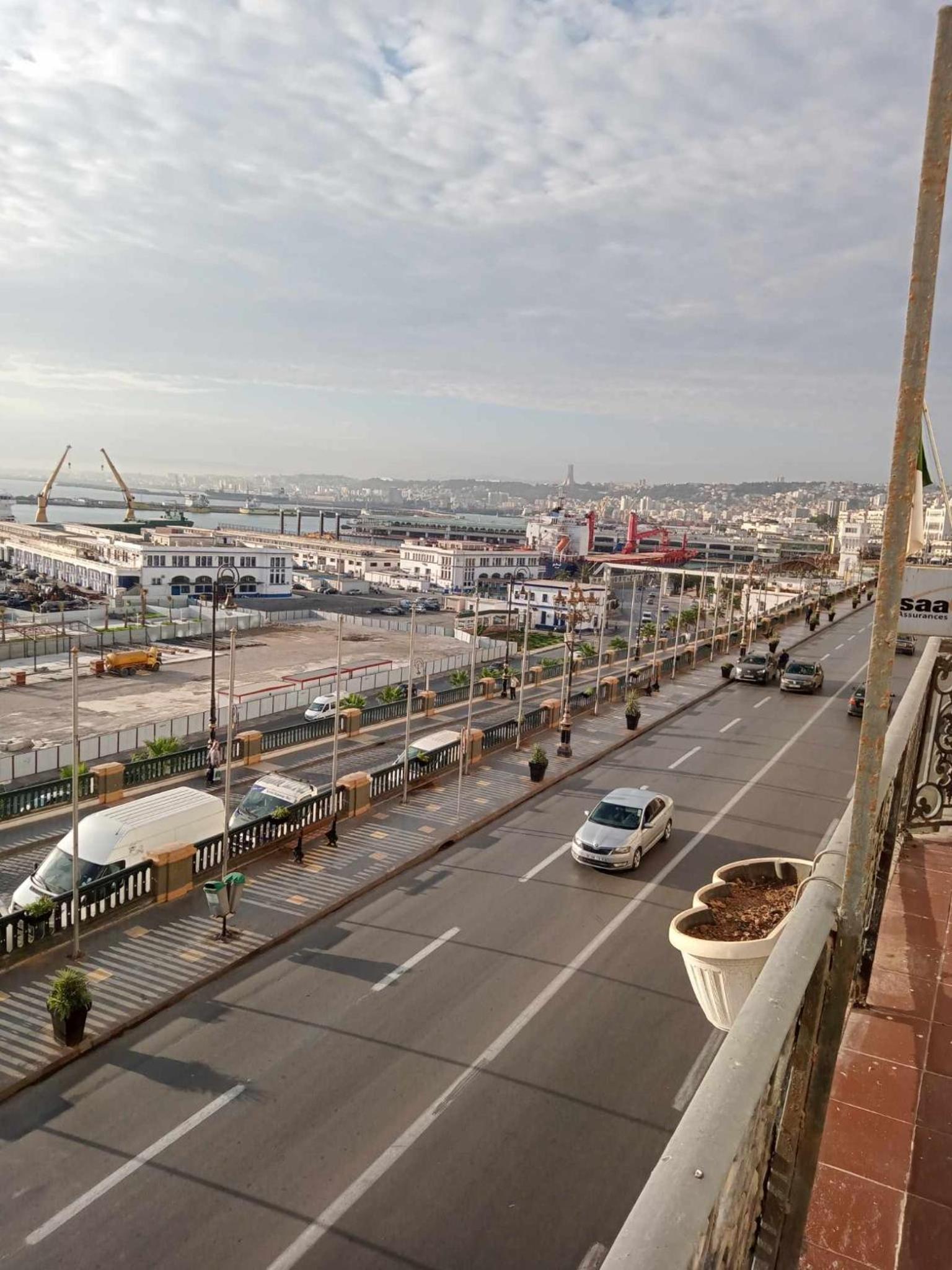 Très grand apartement hausmanien cœur du centre ville vu mer immédiate