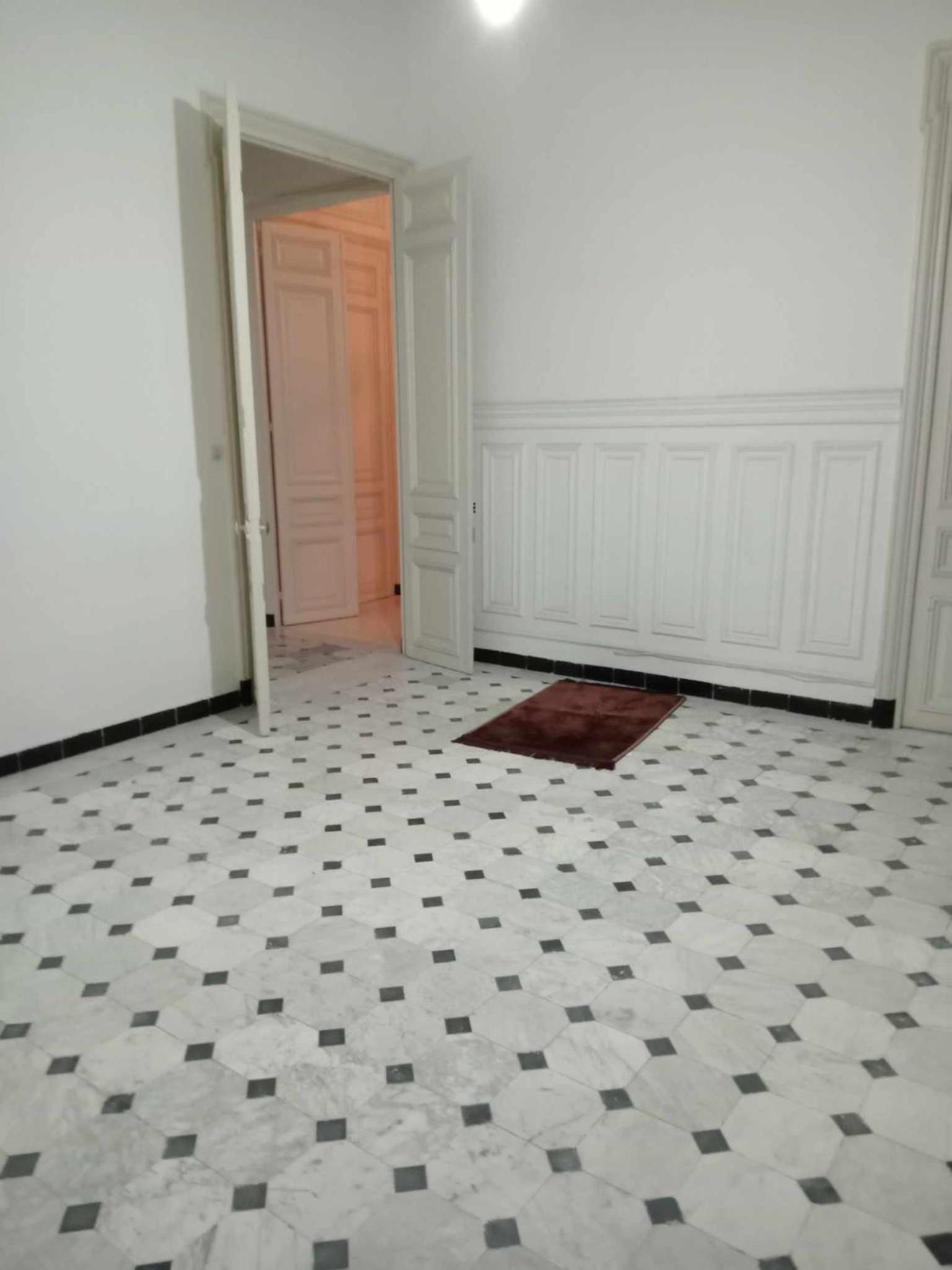 Très grand apartement hausmanien cœur du centre ville vu mer immédiate