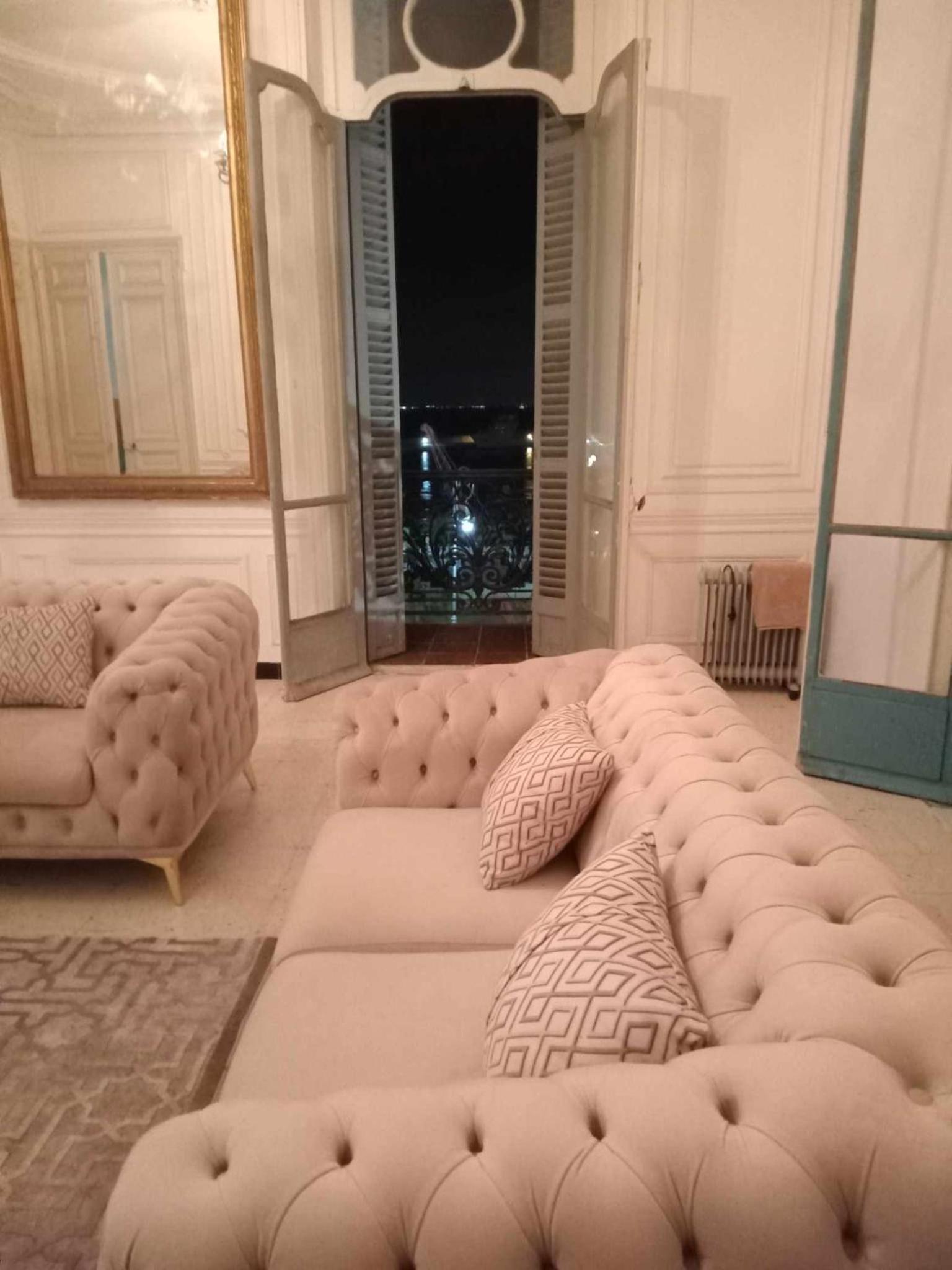Très grand apartement hausmanien cœur du centre ville vu mer immédiate