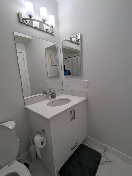Charming Basement Suite in a Quiet Neighborhood