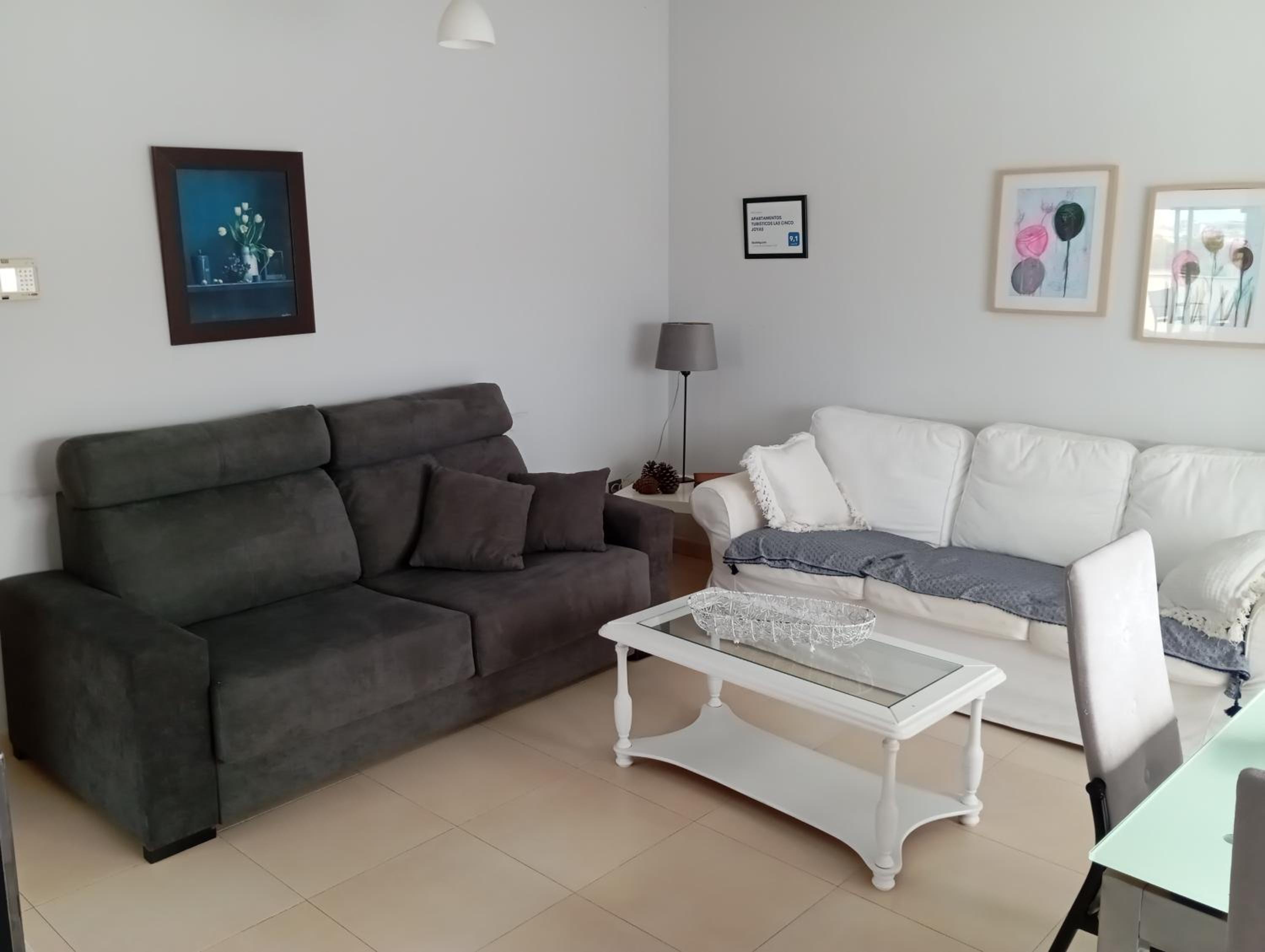 APARTAMENTOS TURISTICOS LAS CINCO JOYAS