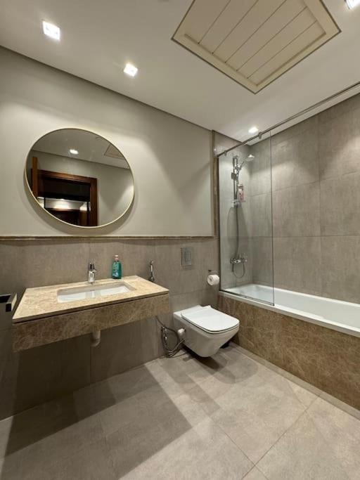 Luxury Apartment at Aeon Towers