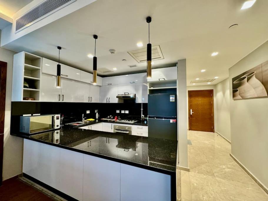 Luxury Apartment at Aeon Towers