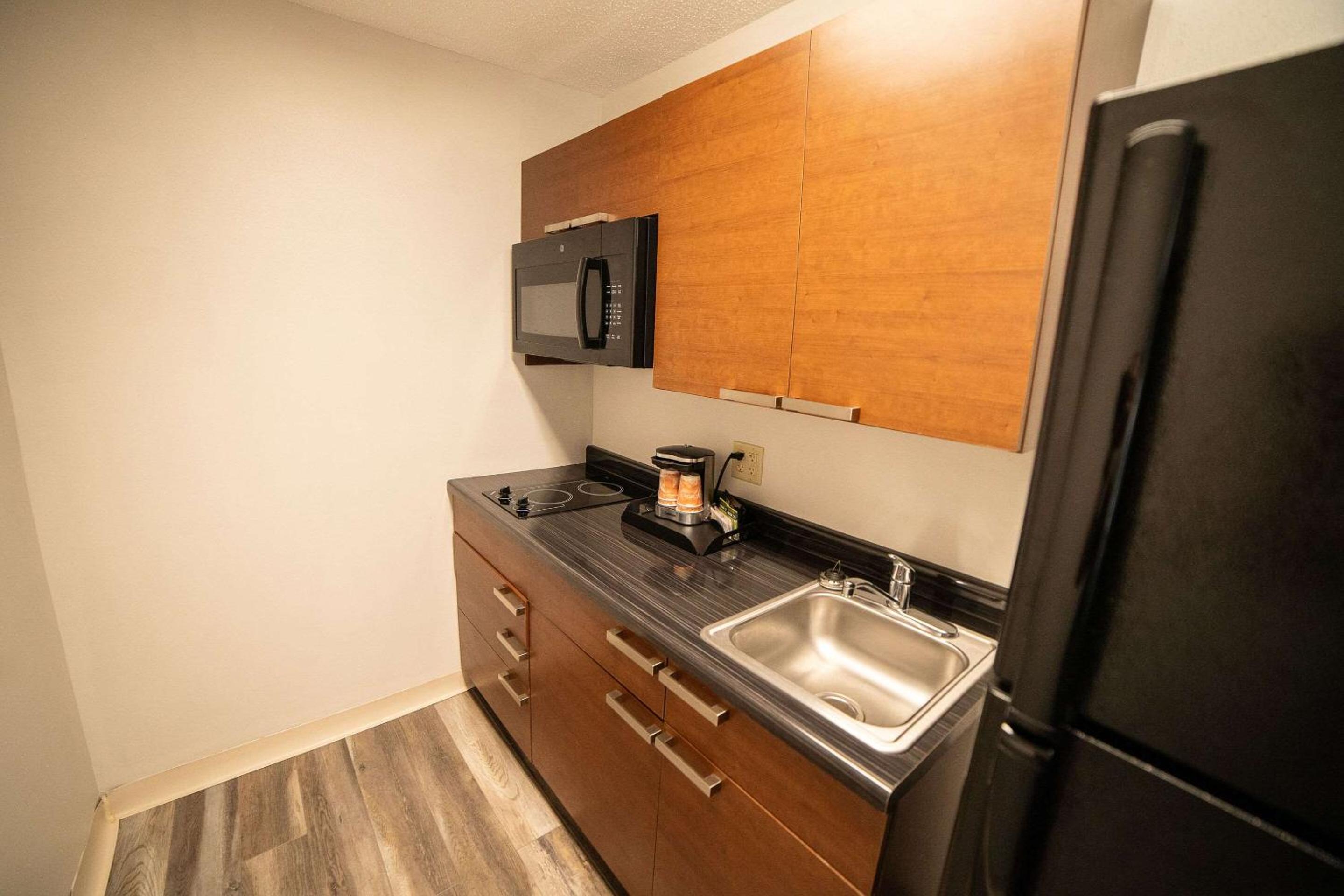Watertown Vacations - Quality Inn  Suites Watertown near Prairie Lakes Ice Arena - Property Image 3
