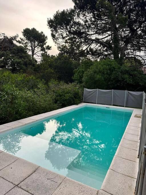 Alquiler Casa para 9 personas con Piscina en Pinamar Valeria del mar