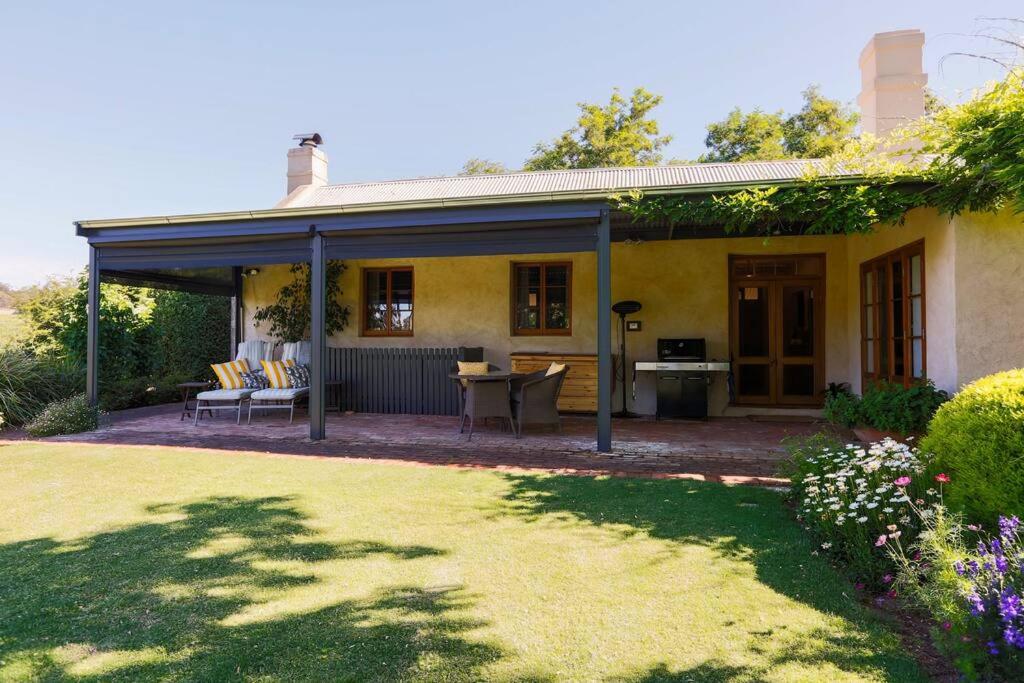 Seppeltsfield Vineyard Cottage Luxury Romantic Getaway