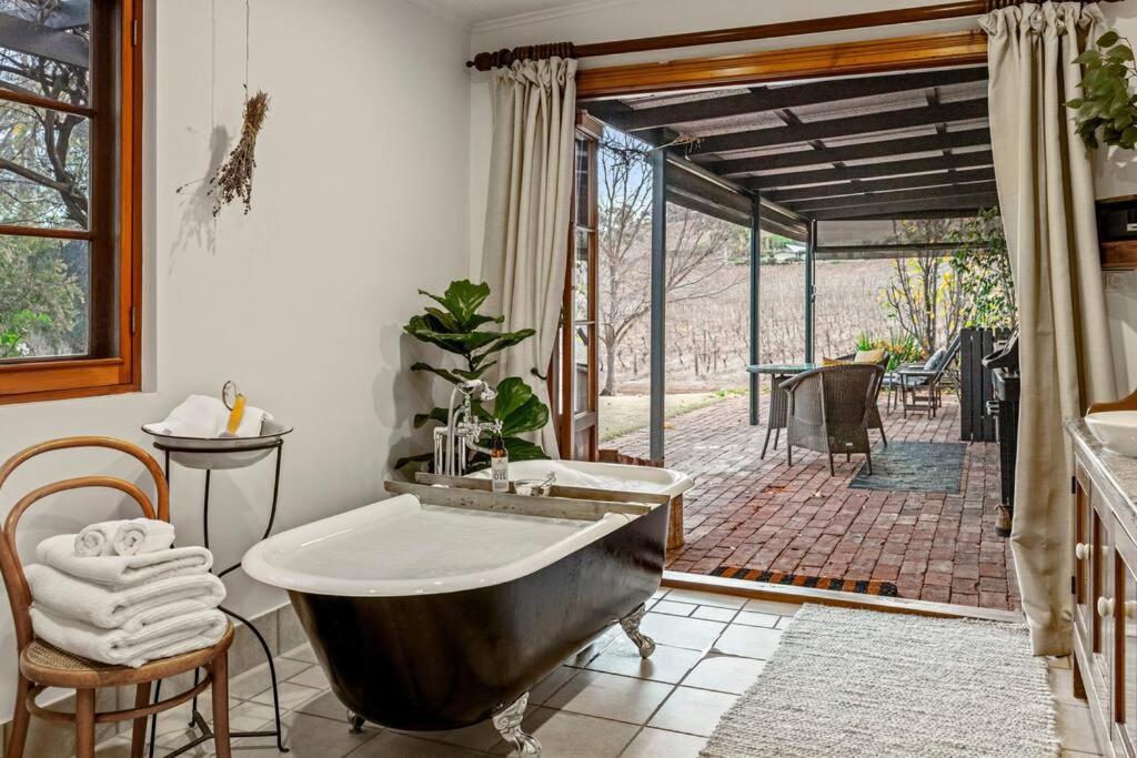 Seppeltsfield Vineyard Cottage Luxury Romantic Getaway