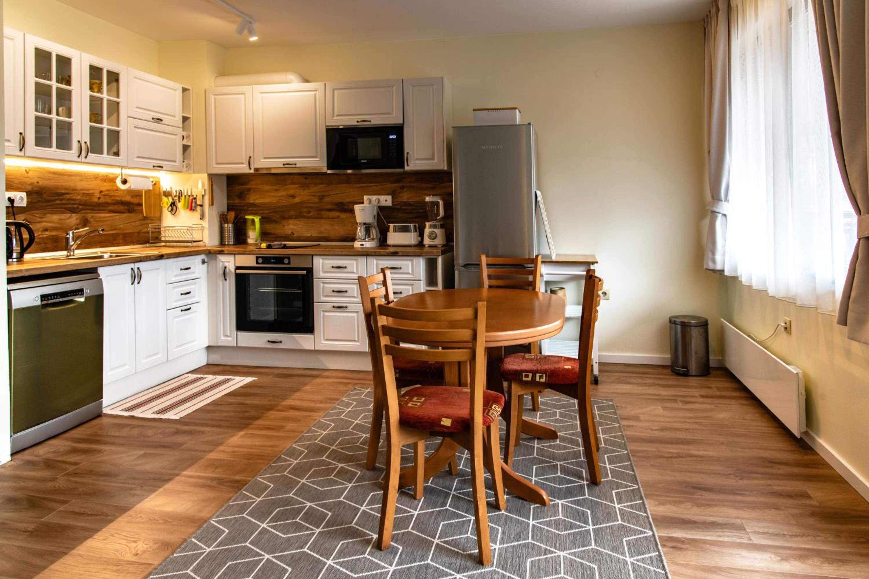 Bansko Vacations - Bansko Ski Apartment - Property Image 21