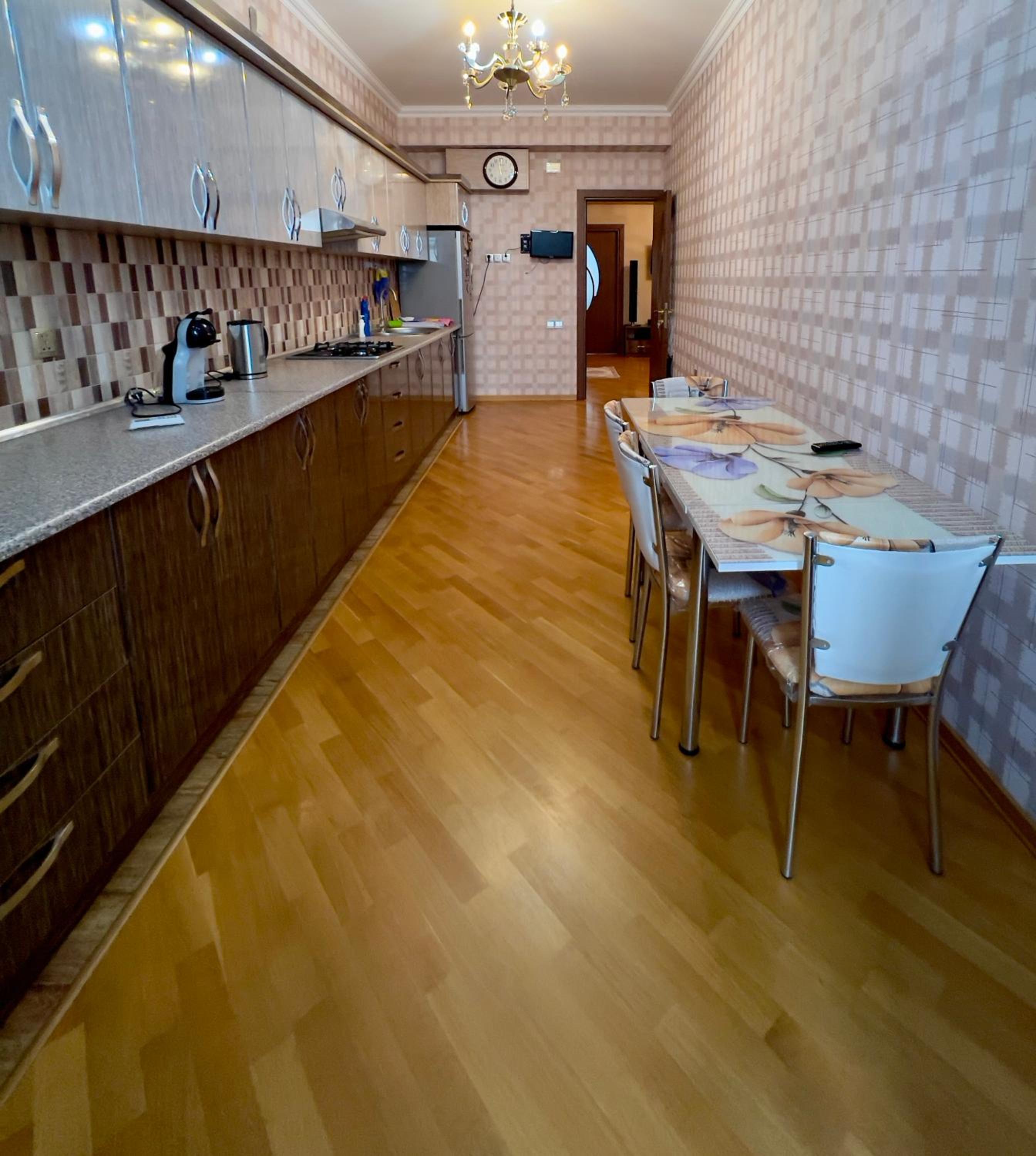 Apartment near Statistics Circle