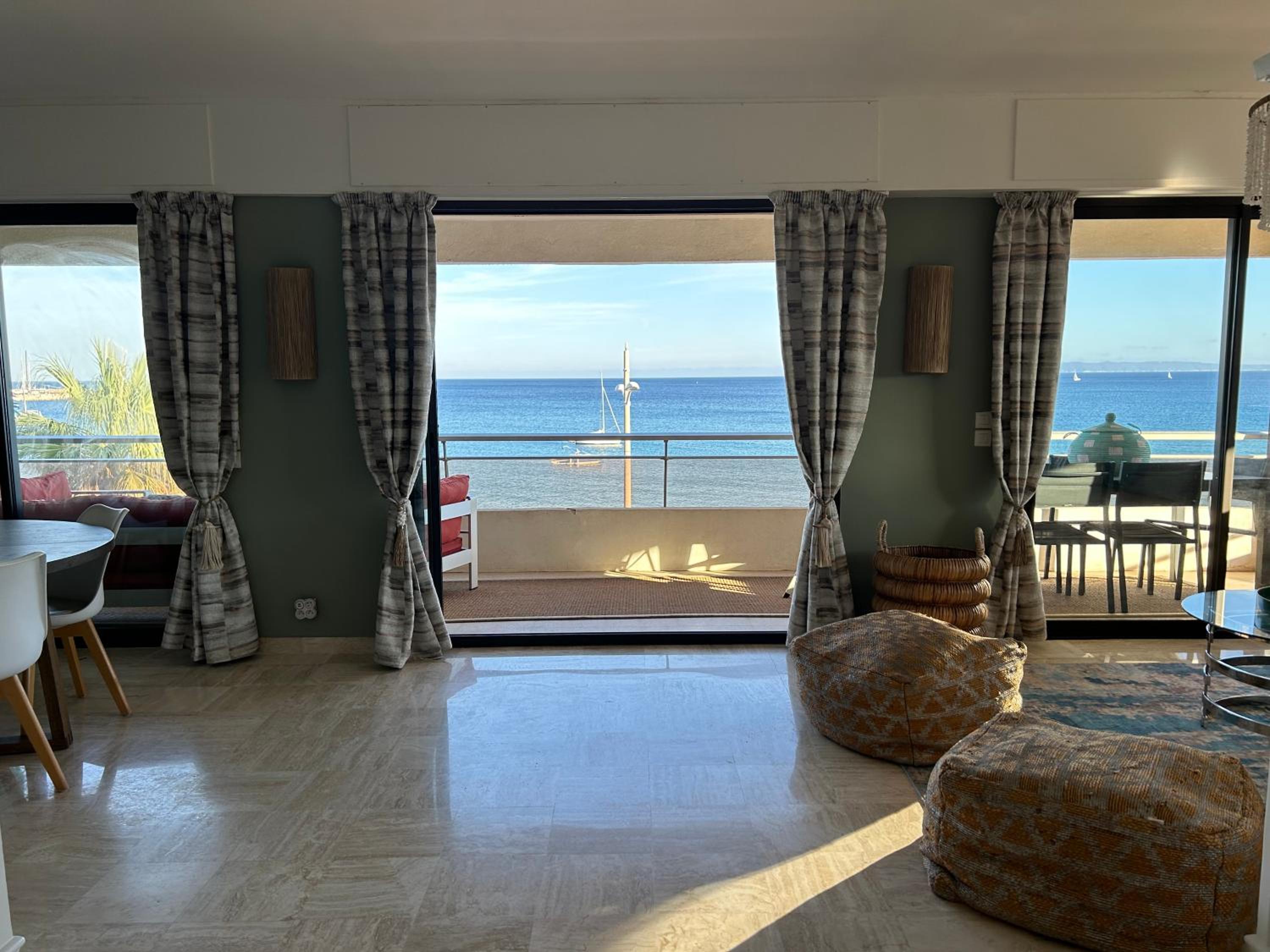 Premium Sea Front Apartment