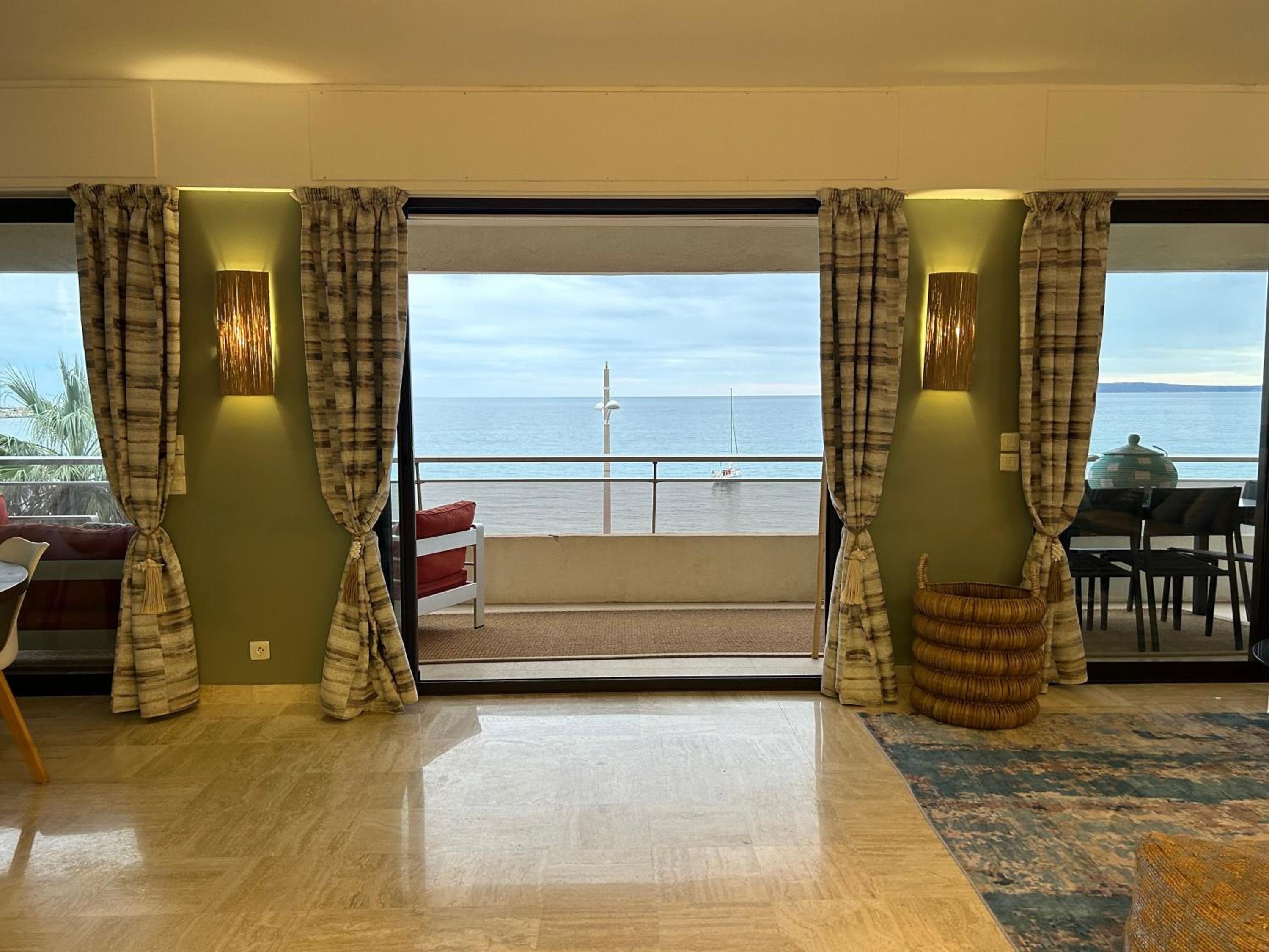 Premium Sea Front Apartment
