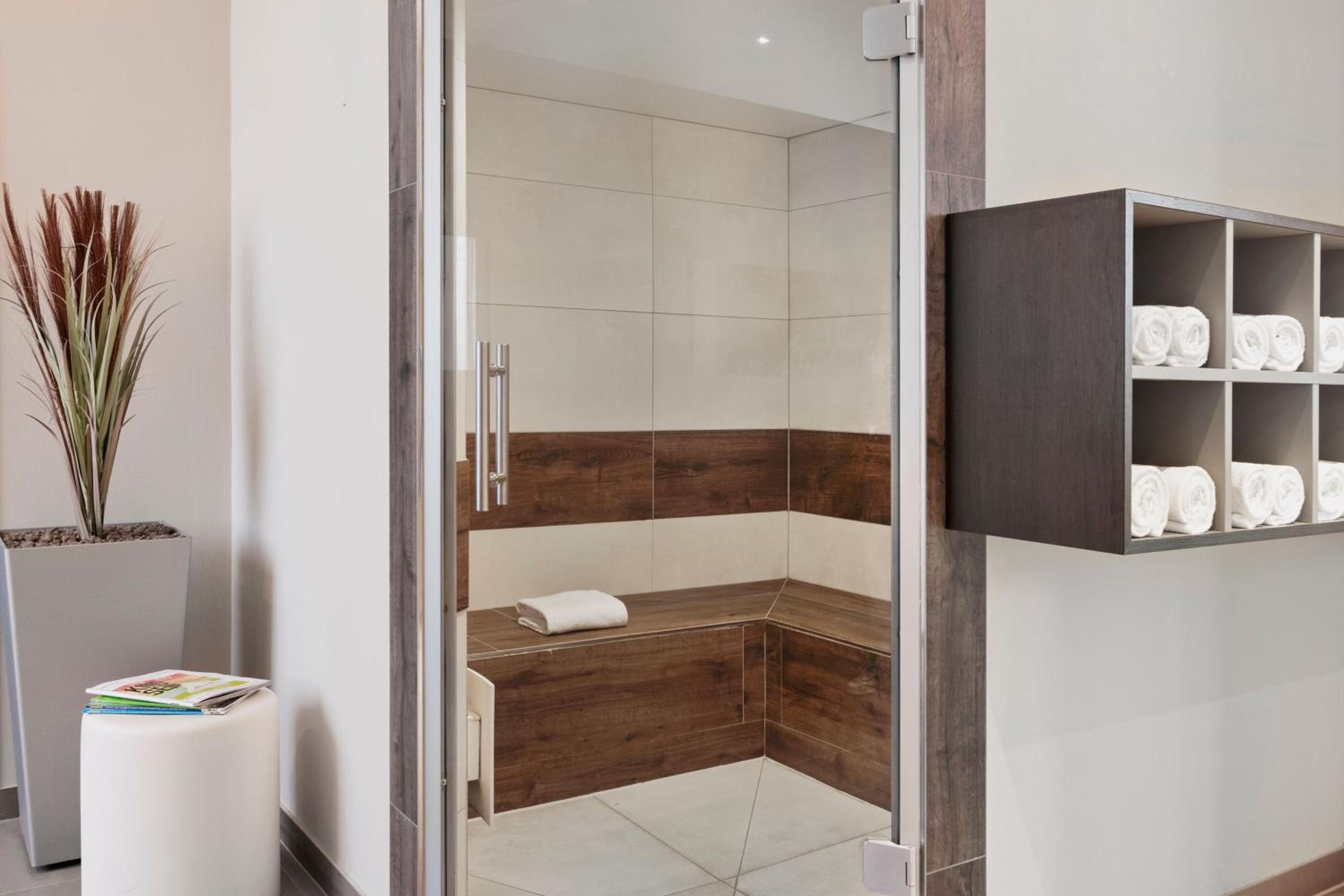 Linz Vacations - Courtyard by Marriott Linz - Property Image 9