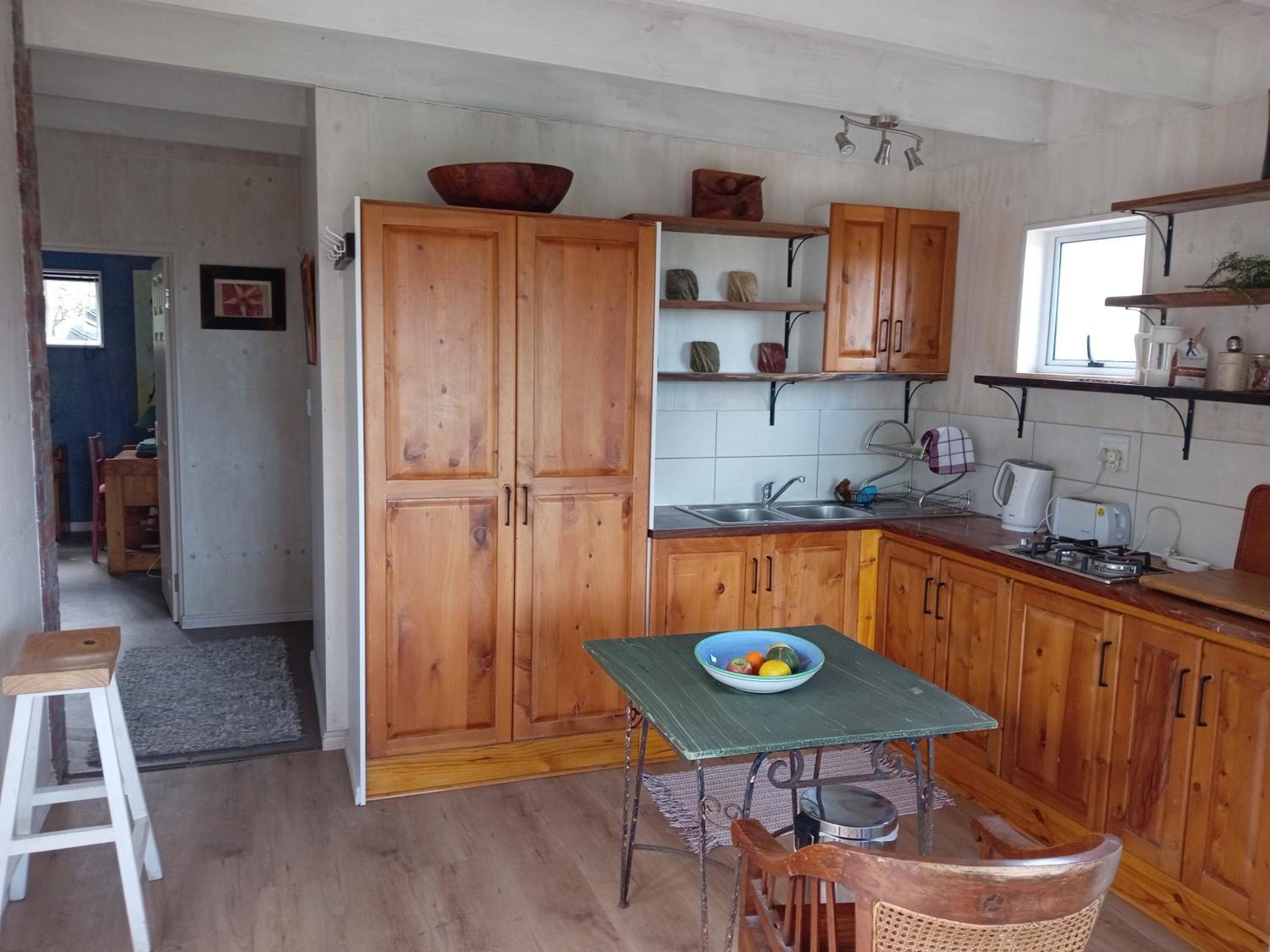 Scarborough 2 Bedroom Home - Beach Walks and Sea Views view 2