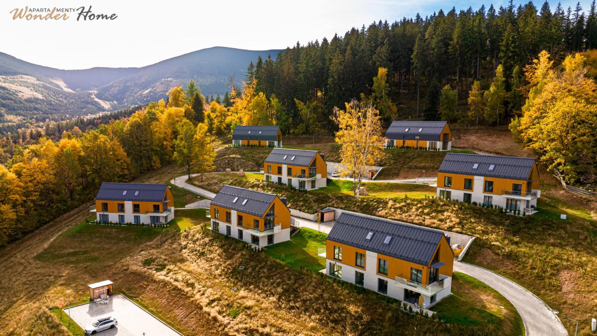 Wonder Home Myśliwska - Domki przy stoku Karpatka - na terenie kompleksu plac zabaw, zewnętrzna siłownia i sklep