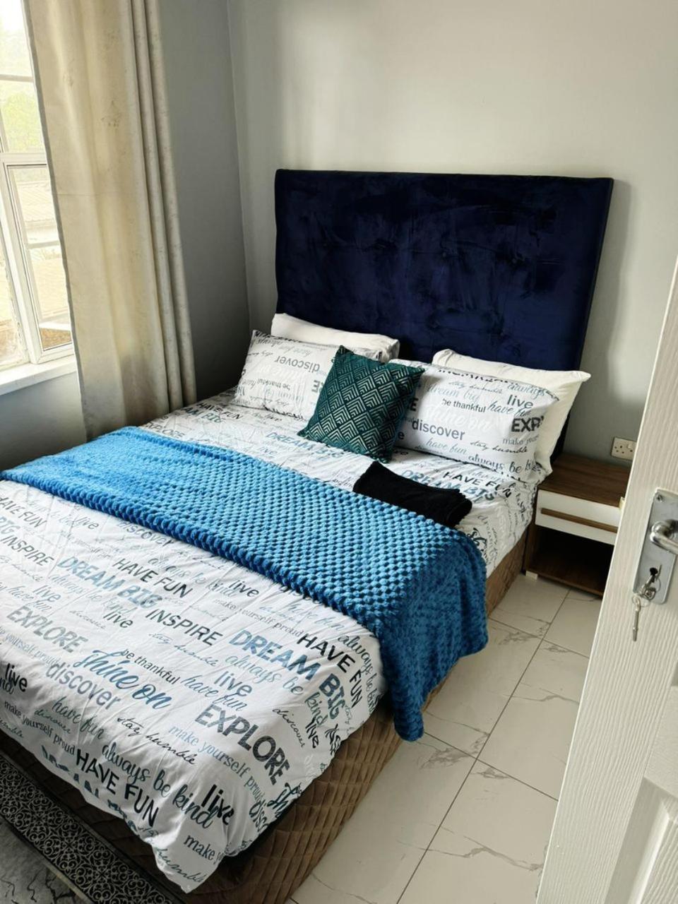 Lilly Sky Apartments