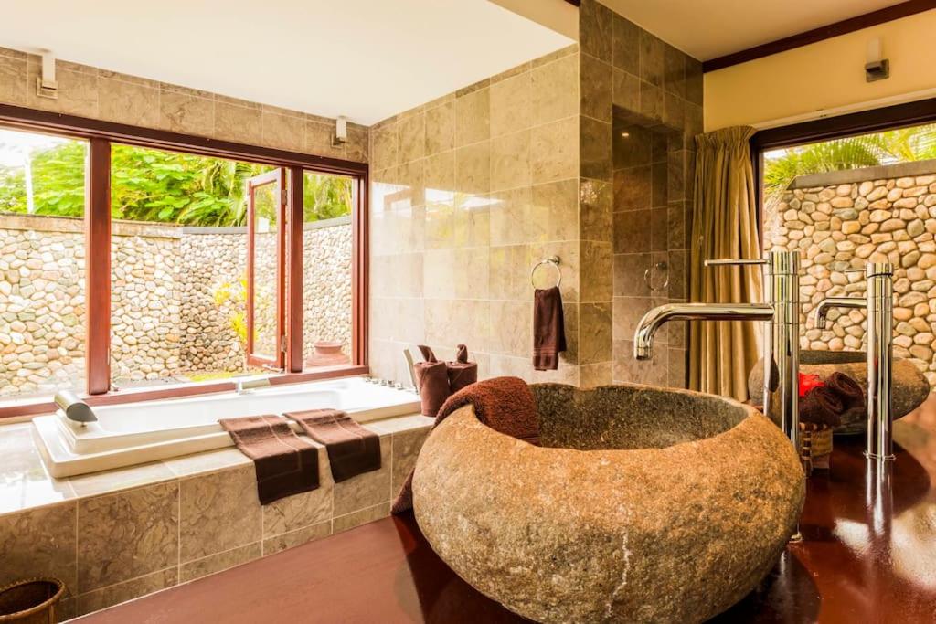 4 Bedroom viktorpoelen at myyah oo com Villa Poelen - view 17