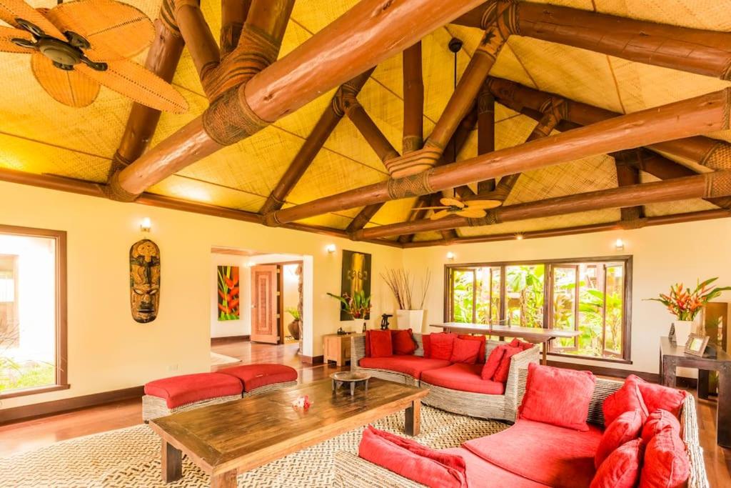 4 Bedroom viktorpoelen at myyah oo com Villa Poelen - view 14