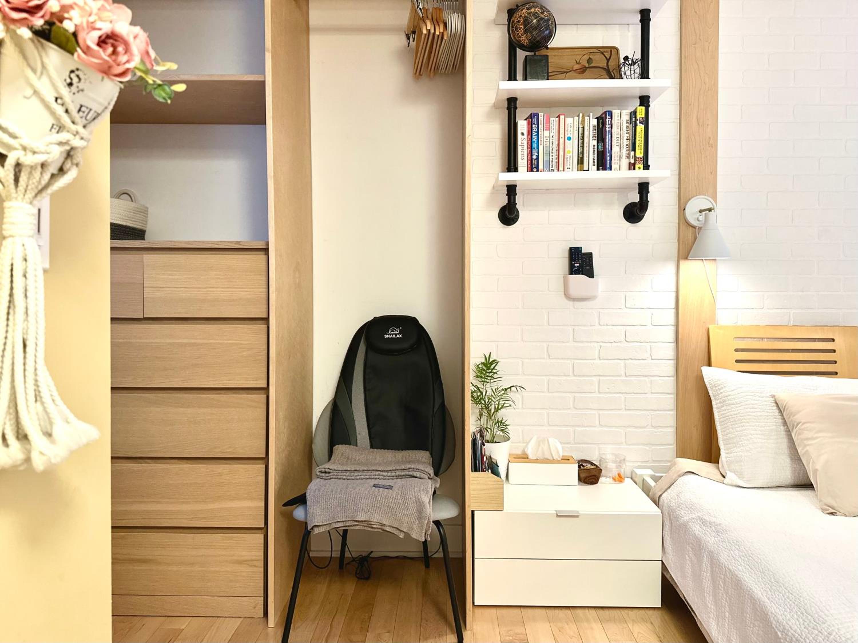Private Guest Suite 10mins to Downtown - King Bed - Bathtub - Free Parking