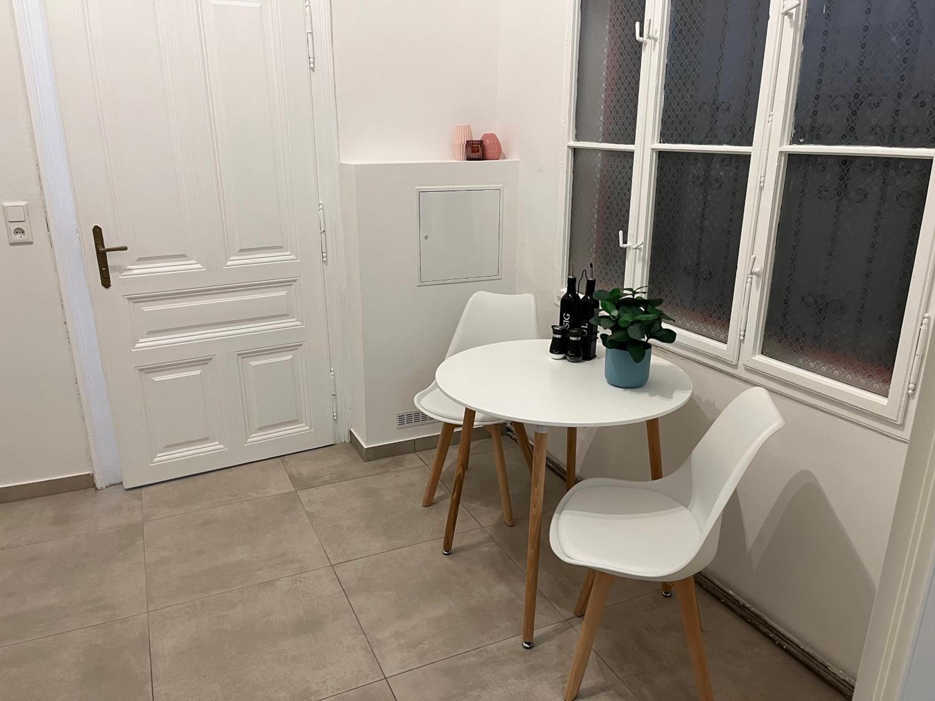 Großzügiger Wiener Altbau gleich neben Schönbrunn