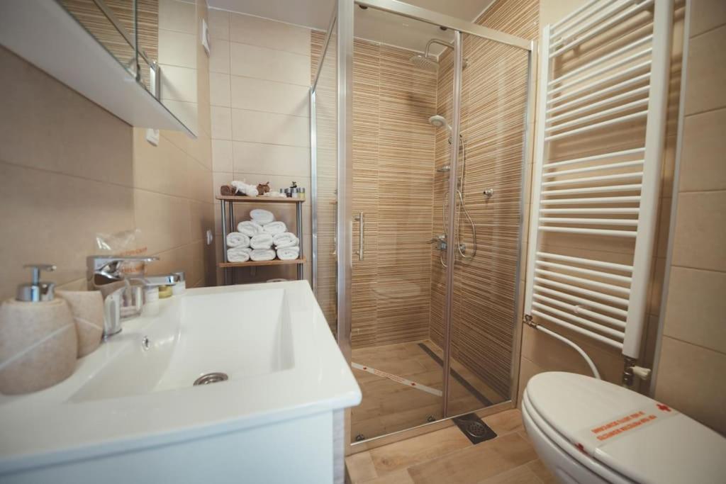 Feel Sarajevo Apartment - Old Town with Parking