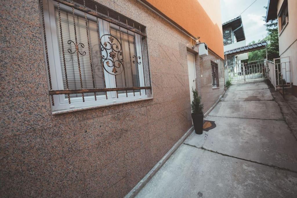 Feel Sarajevo Apartment - Old Town with Parking