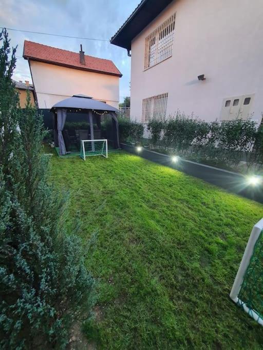 Feel Sarajevo Apartment - Old Town with Parking