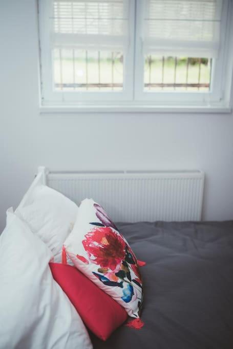 Feel Sarajevo Apartment - Old Town with Parking