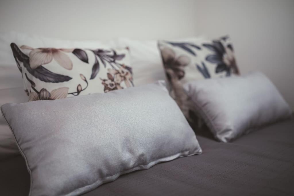 Feel Sarajevo Apartment - Old Town with Parking