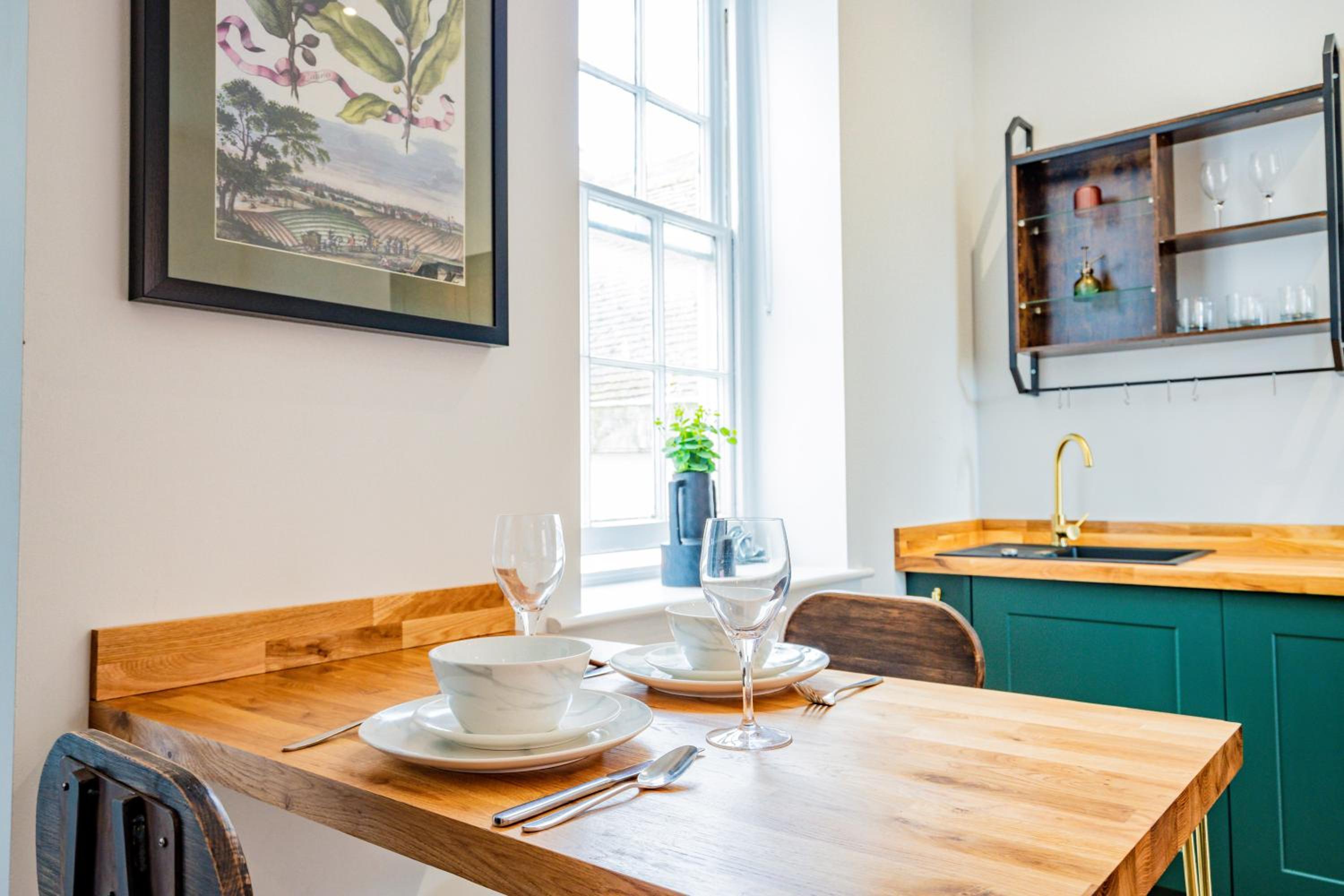 WhiskAwayStays - Foregate Studio No 6