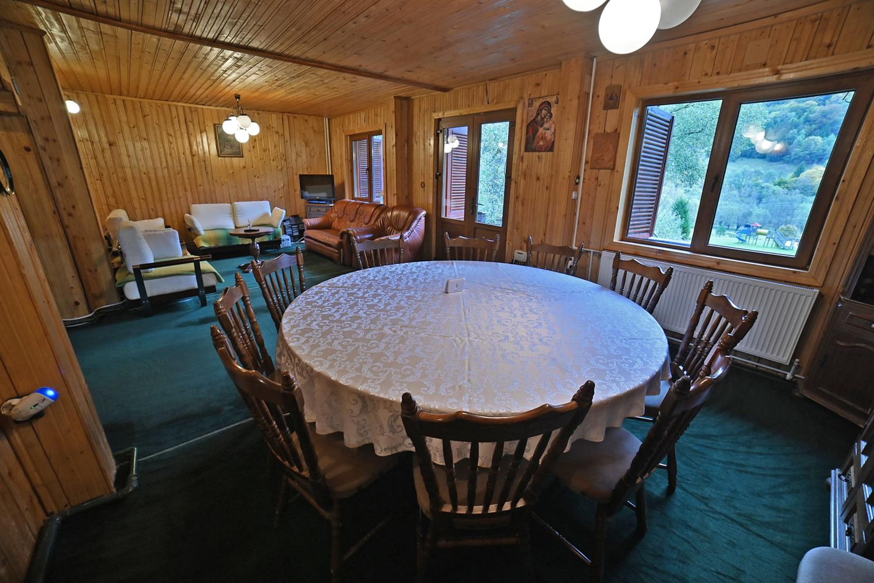 Casa de vacanta Satic Piatra Craiului La Doi viermi
