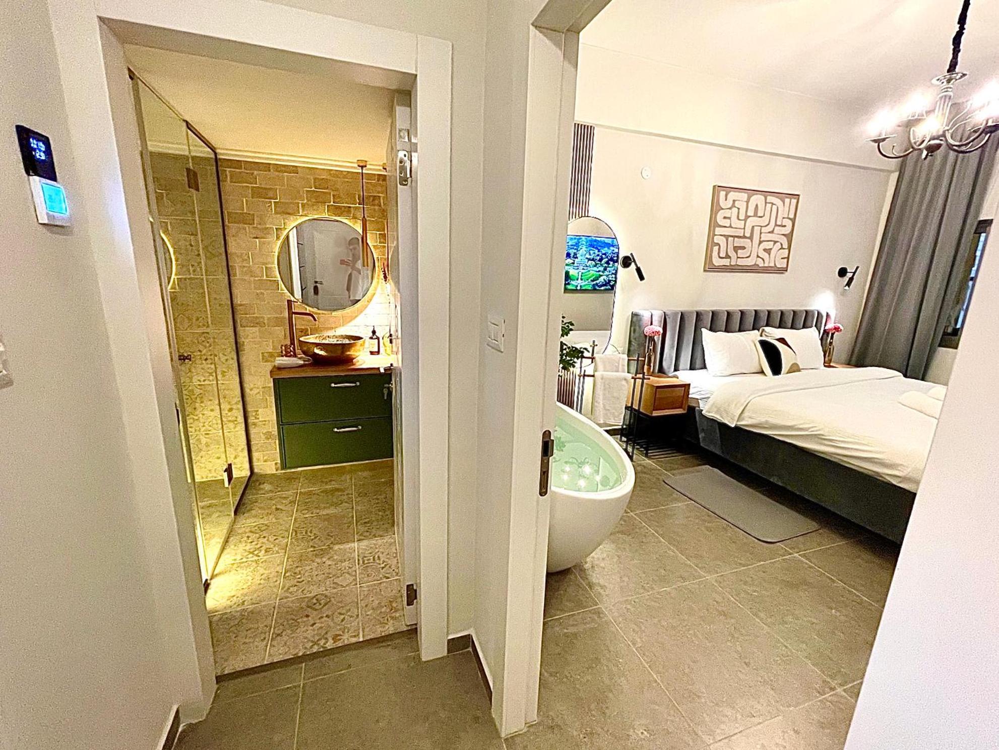 Designer Apartment with SPA complex & Jacuzzi near Bahai Garden Haifa view 2