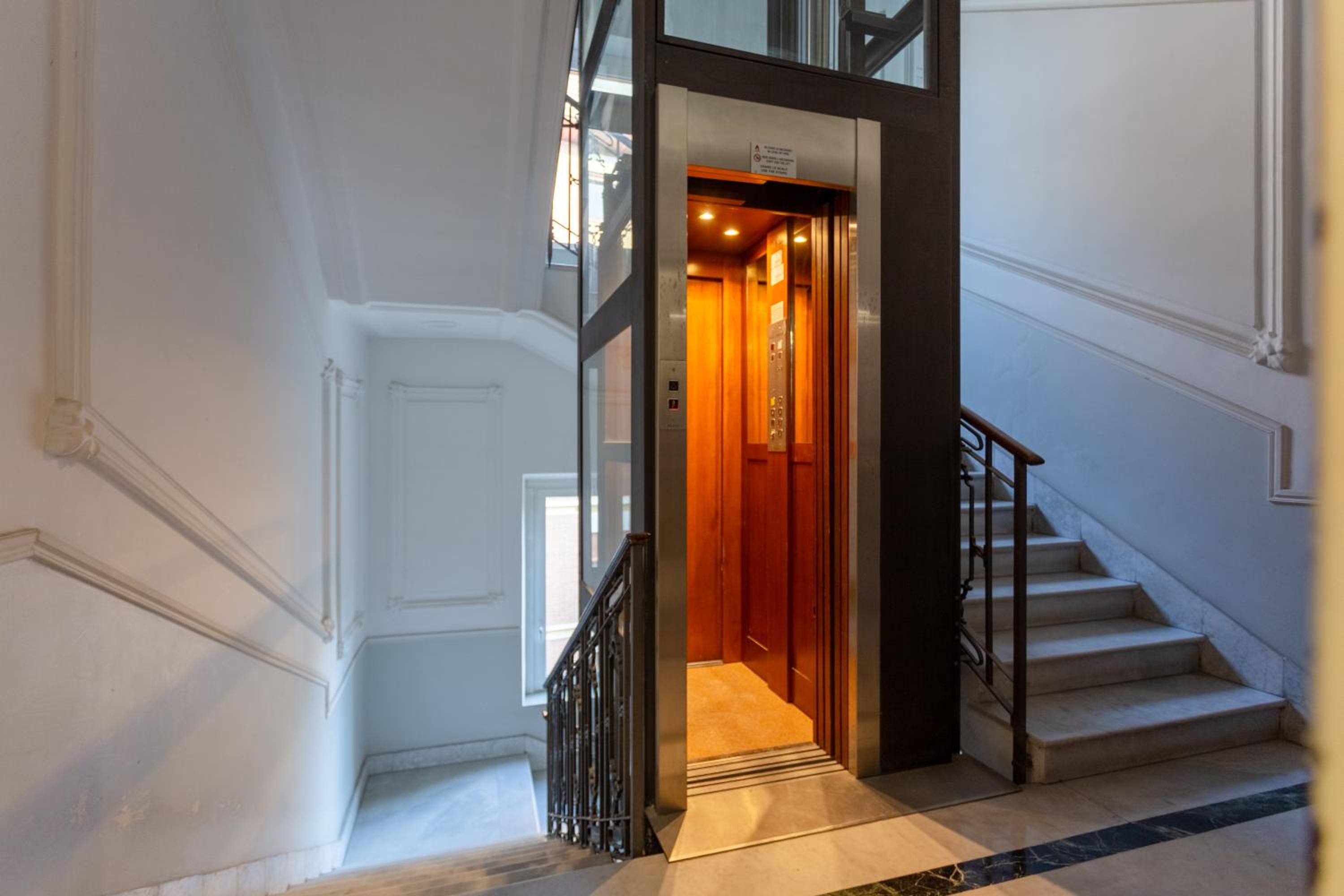 Casa Torlonia luxury residence