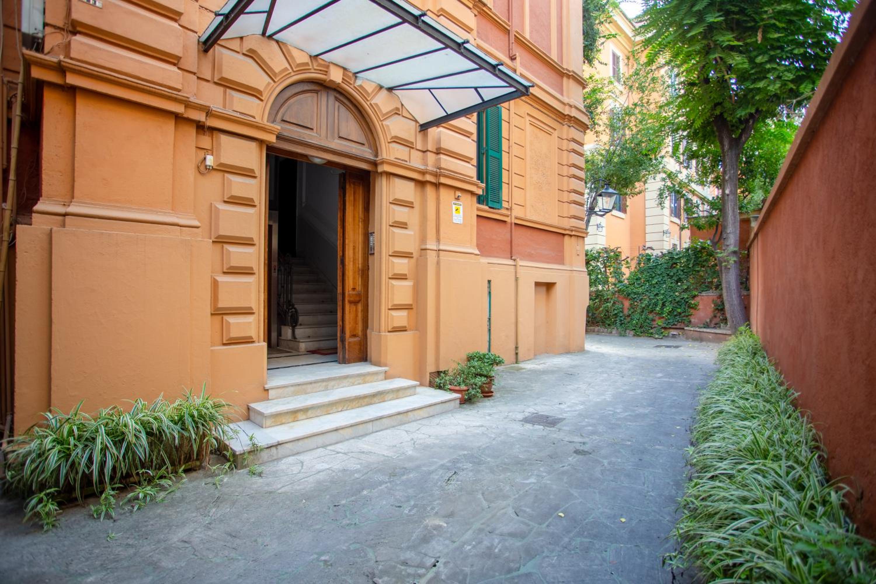 Casa Torlonia luxury residence