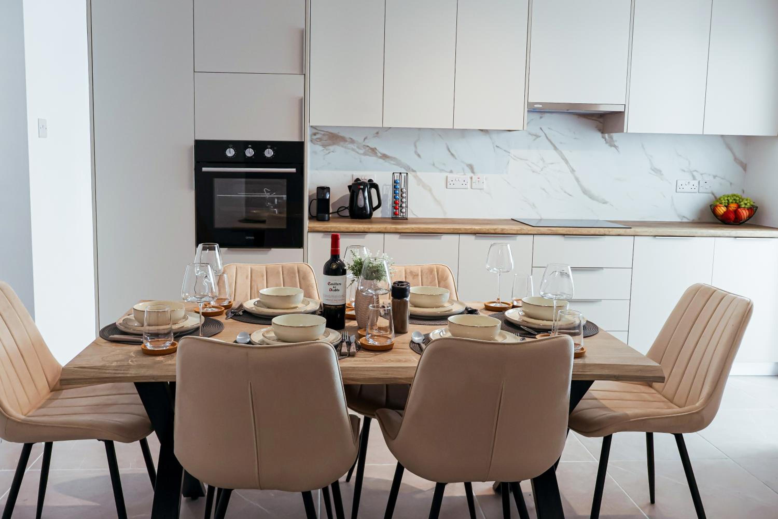 Chic 3 Bedroom Apt - Tourist Area Collection