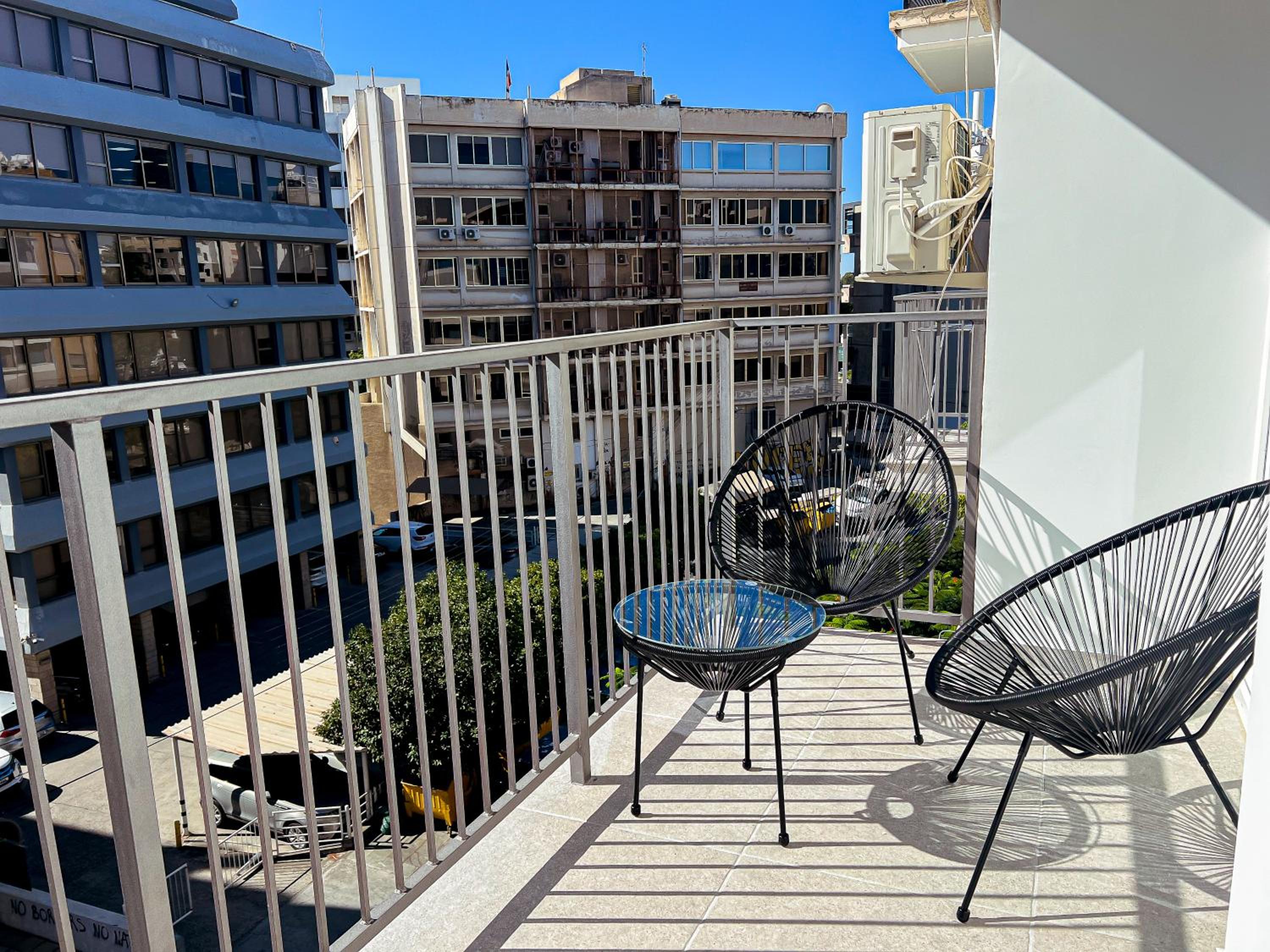 Chic 3 Bedroom Apt - Tourist Area Collection