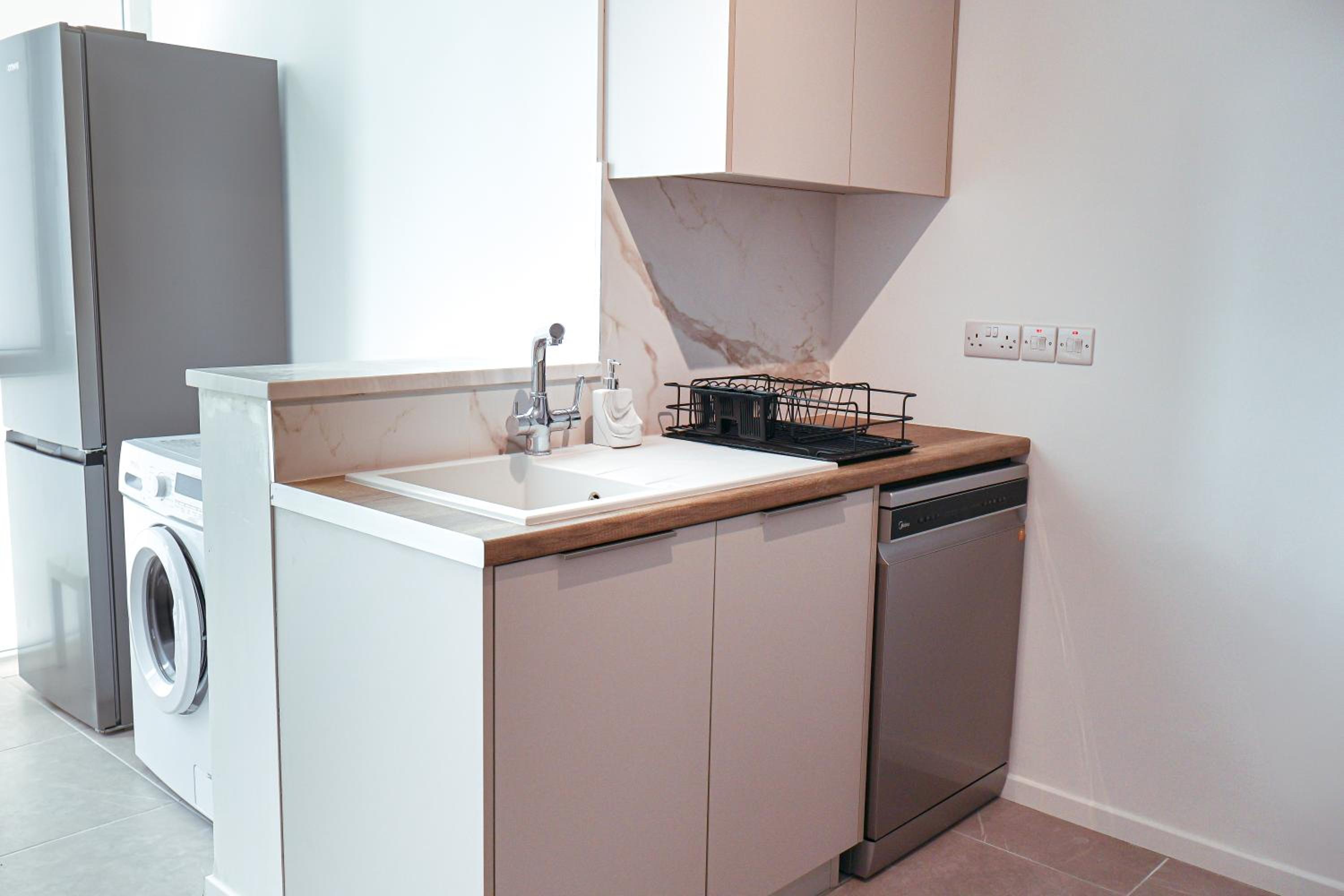 Chic 3 Bedroom Apt - Tourist Area Collection