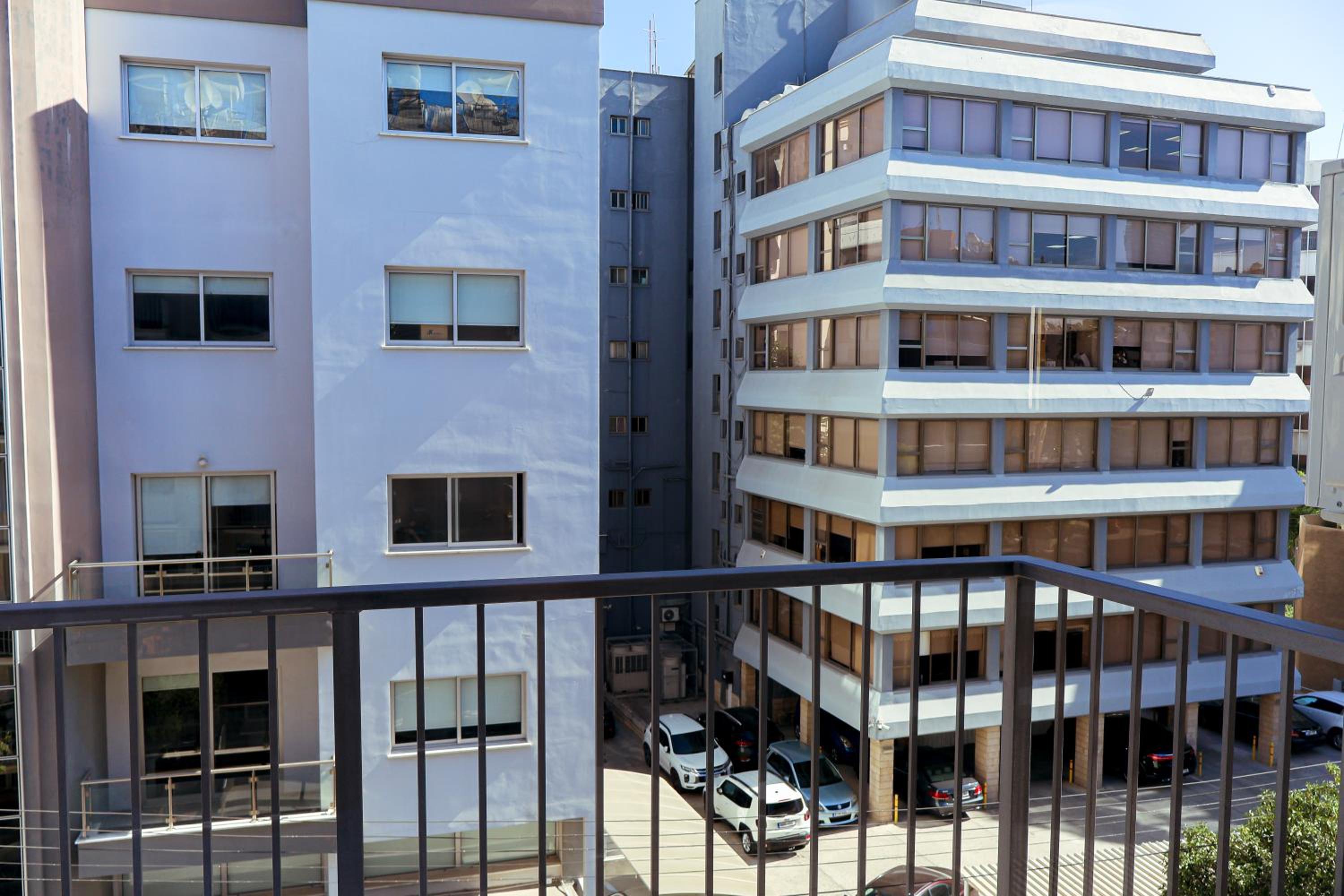 Chic 3 Bedroom Apt - Tourist Area Collection