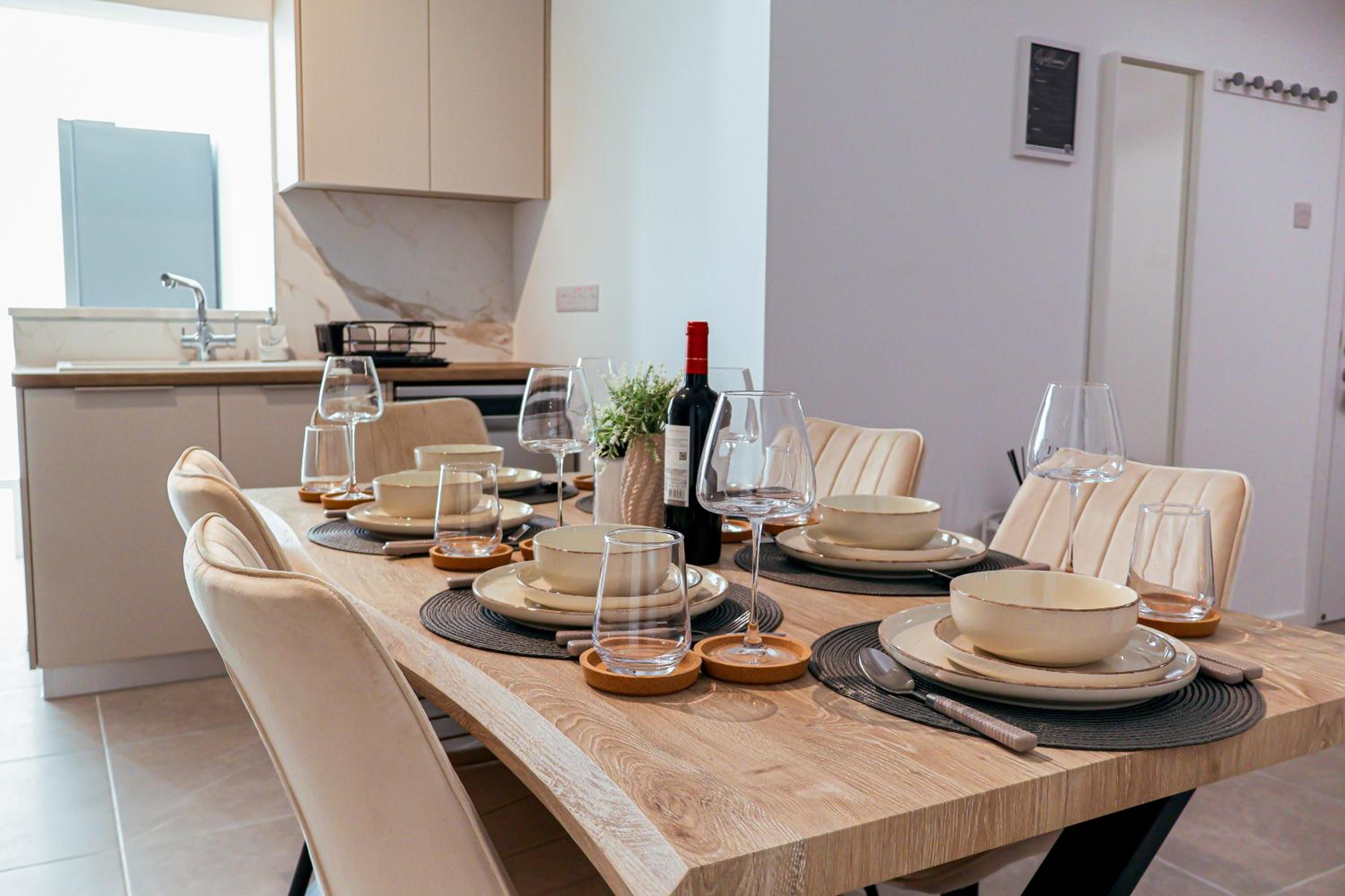 Chic 3 Bedroom Apt - Tourist Area Collection
