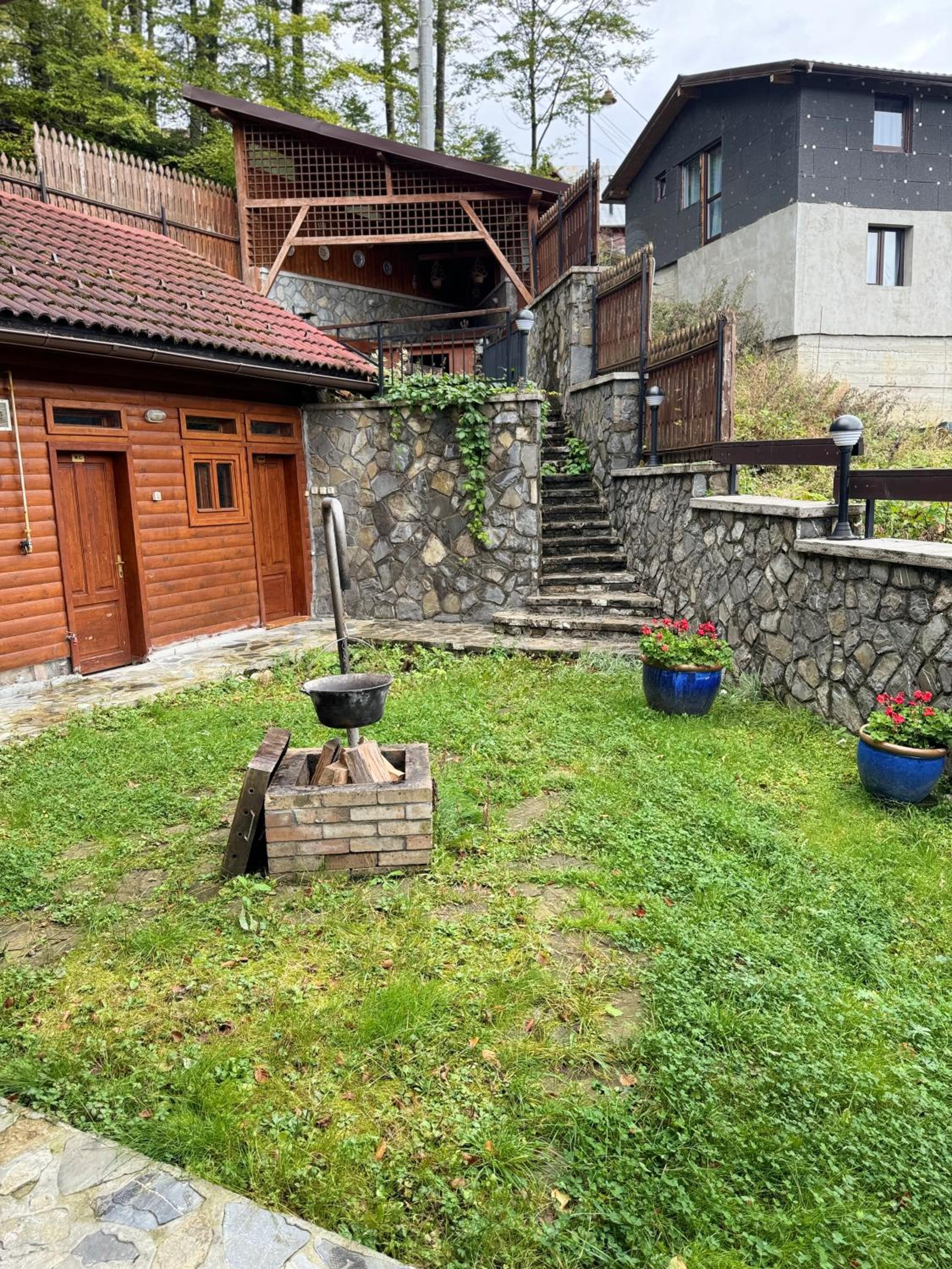 Photo 33