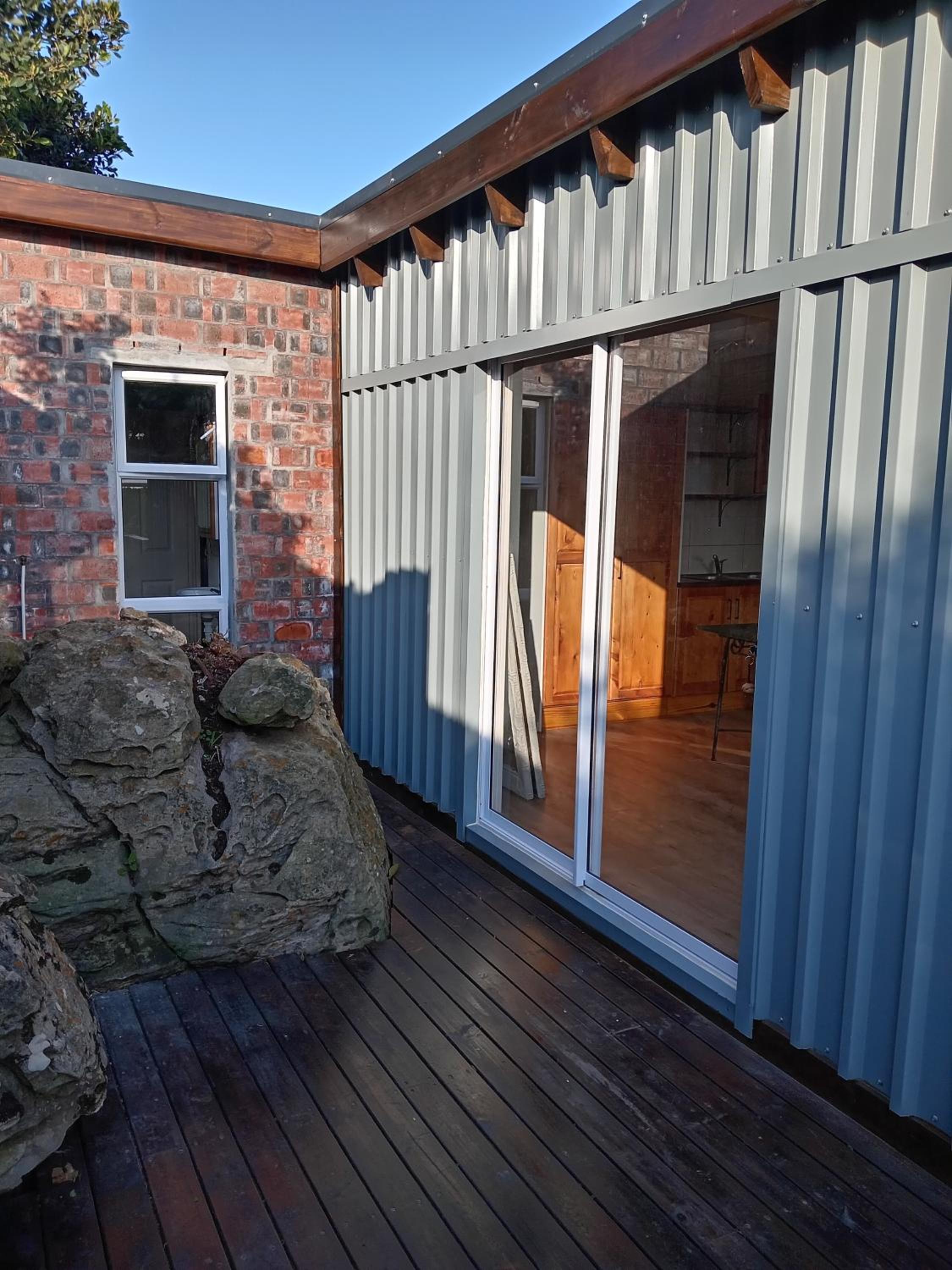 Scarborough 2 Bedroom Home - Beach Walks and Sea Views view 4
