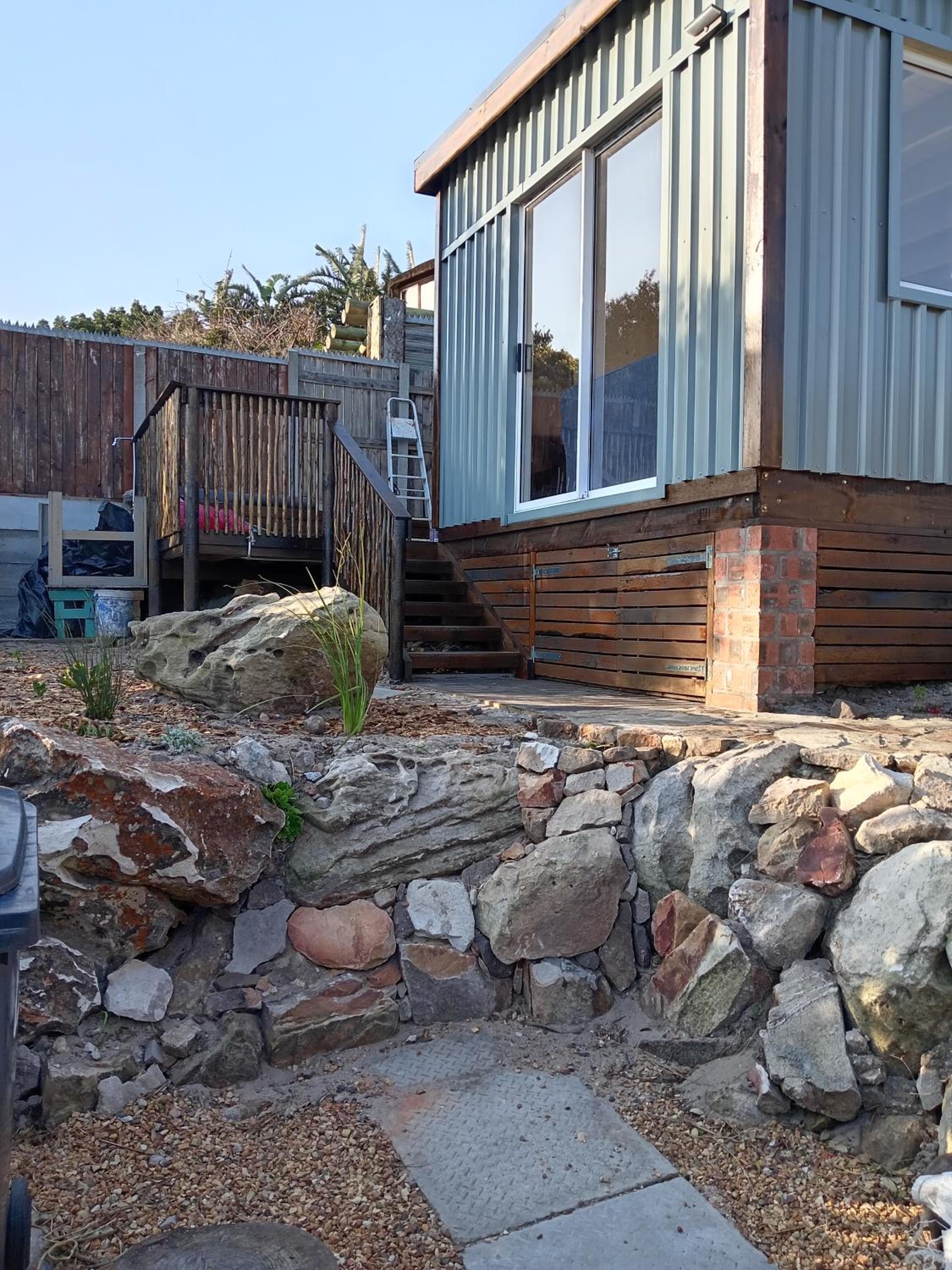 Scarborough 2 Bedroom Home - Beach Walks and Sea Views view 5