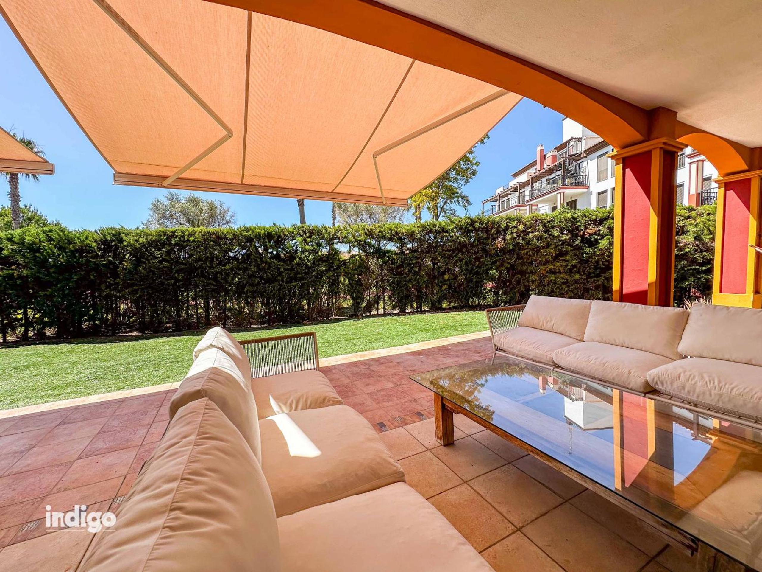 Beautiful Garden Apartment SUS01