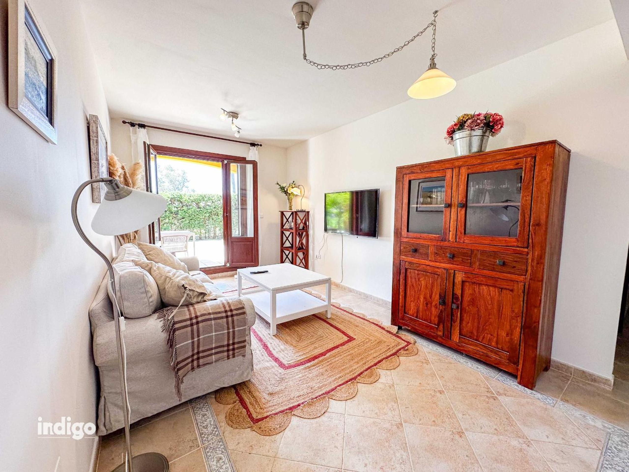 Beautiful Garden Apartment SUS01