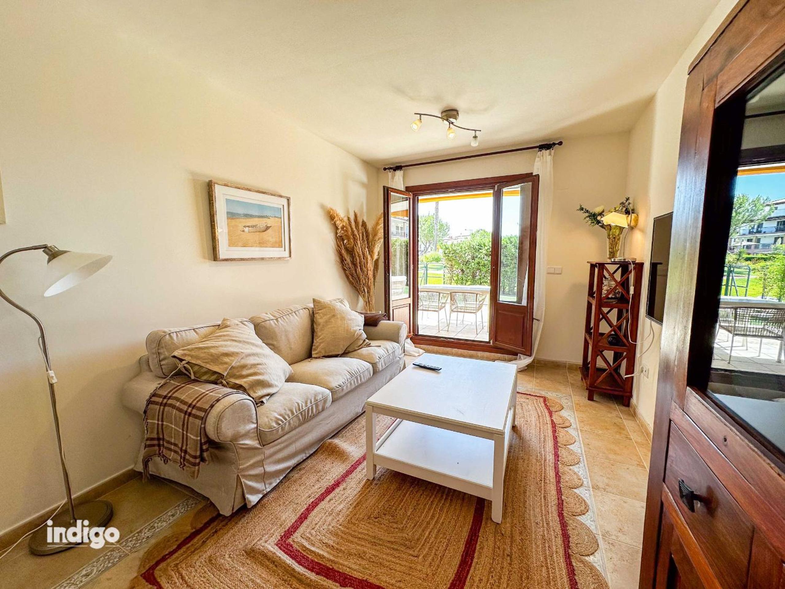 Beautiful Garden Apartment SUS01
