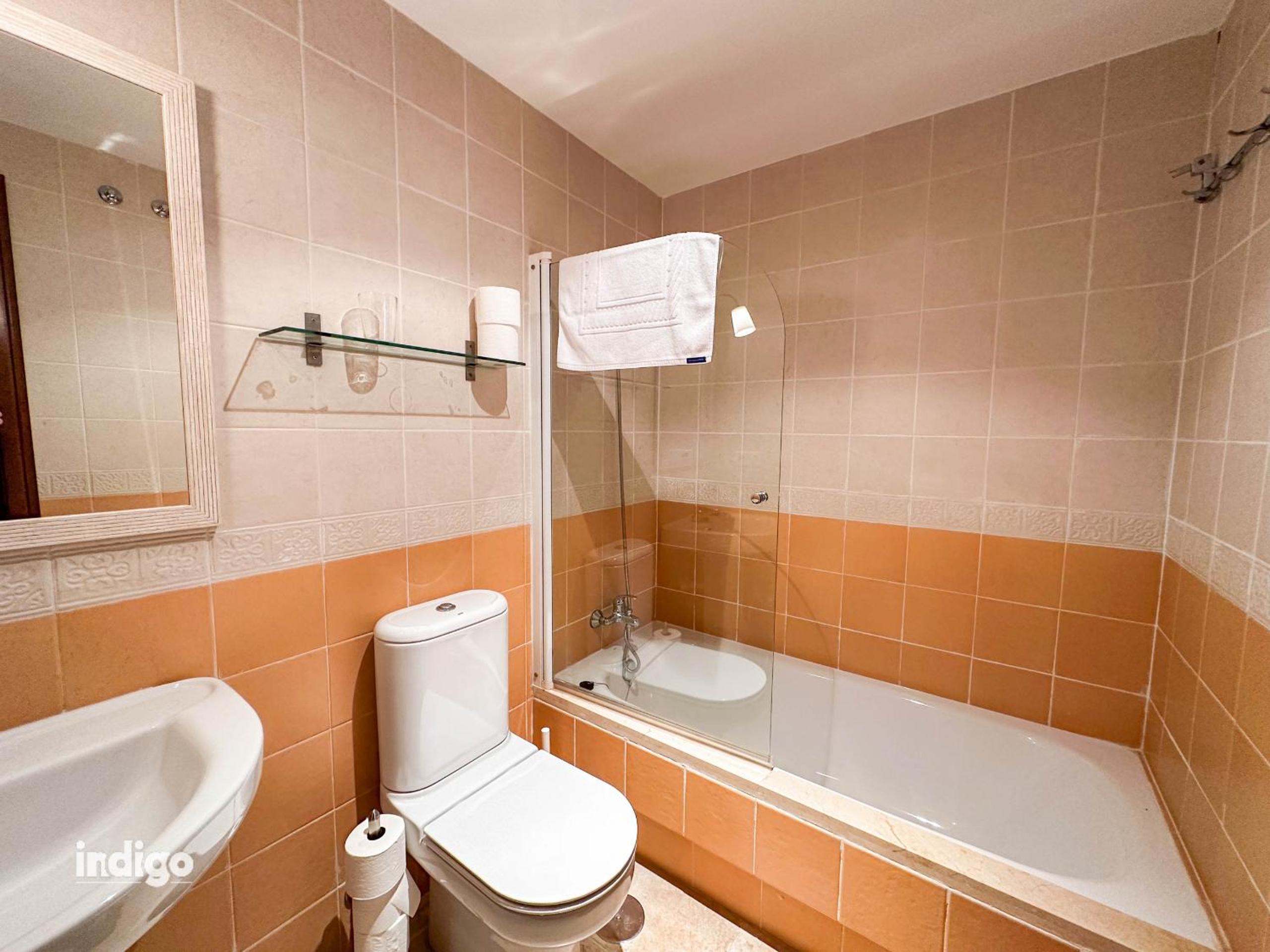 Beautiful Garden Apartment SUS01